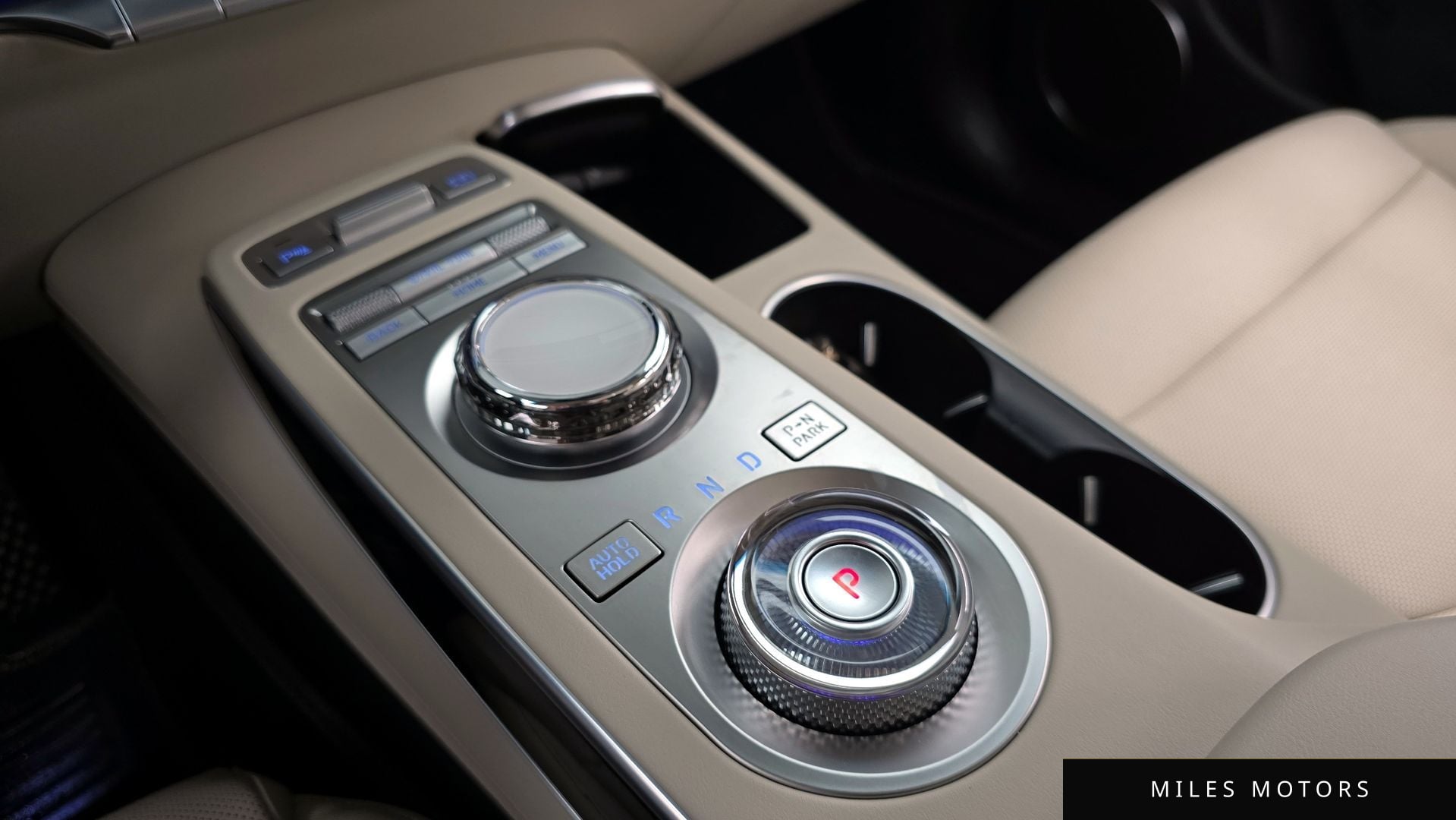 Genesis GV70 2023 — миниатюра 12