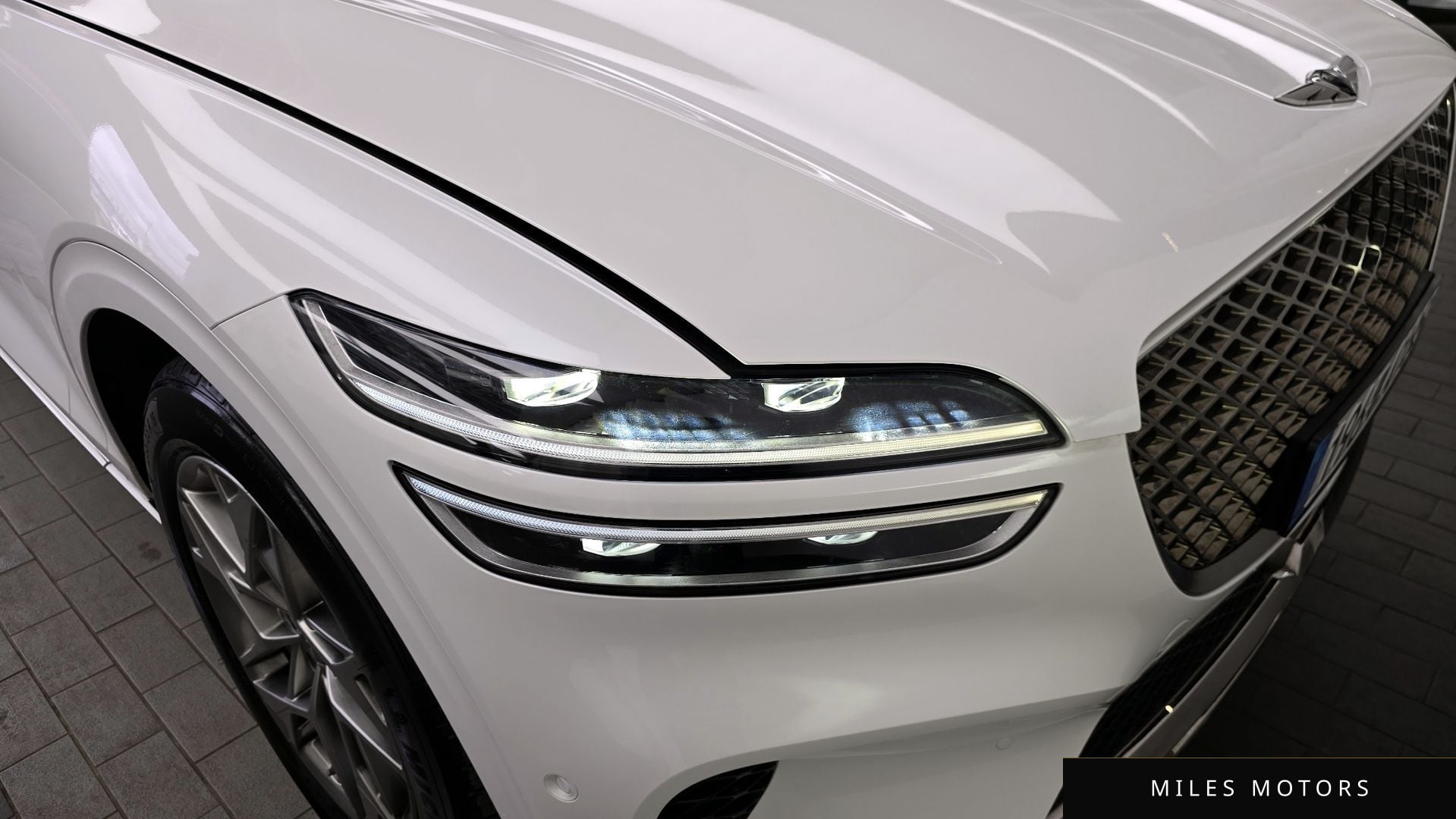 Genesis GV70 2023 — миниатюра 8
