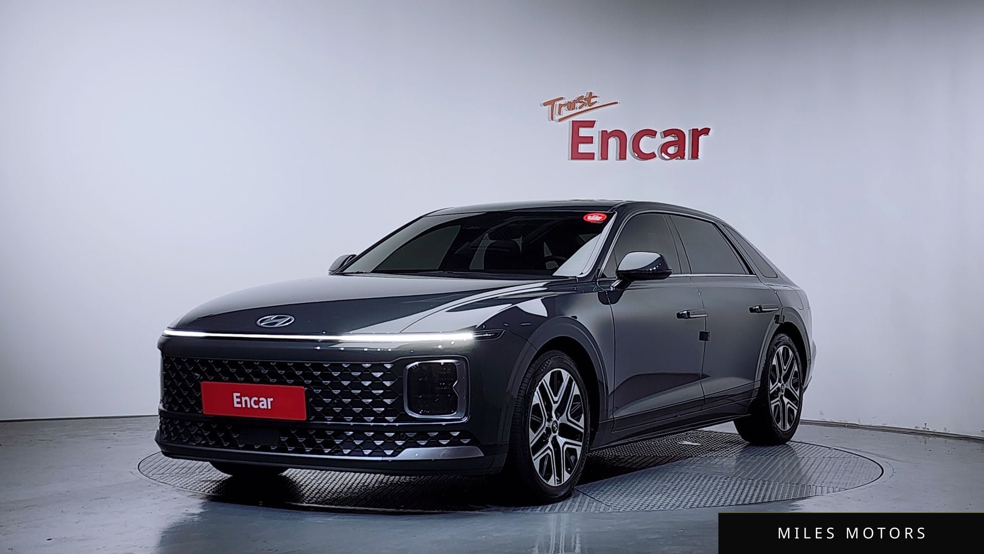 Hyundai Grandeur 2023 — фото 1 из 12