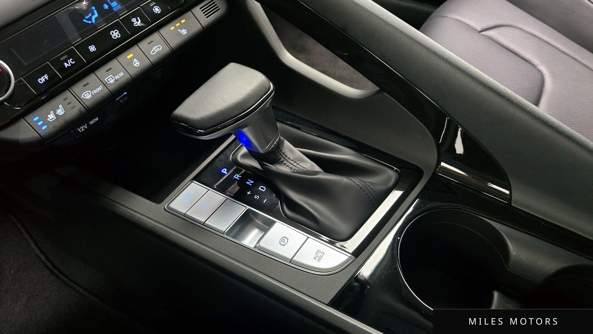 Hyundai AVANTE 2021 — миниатюра 12