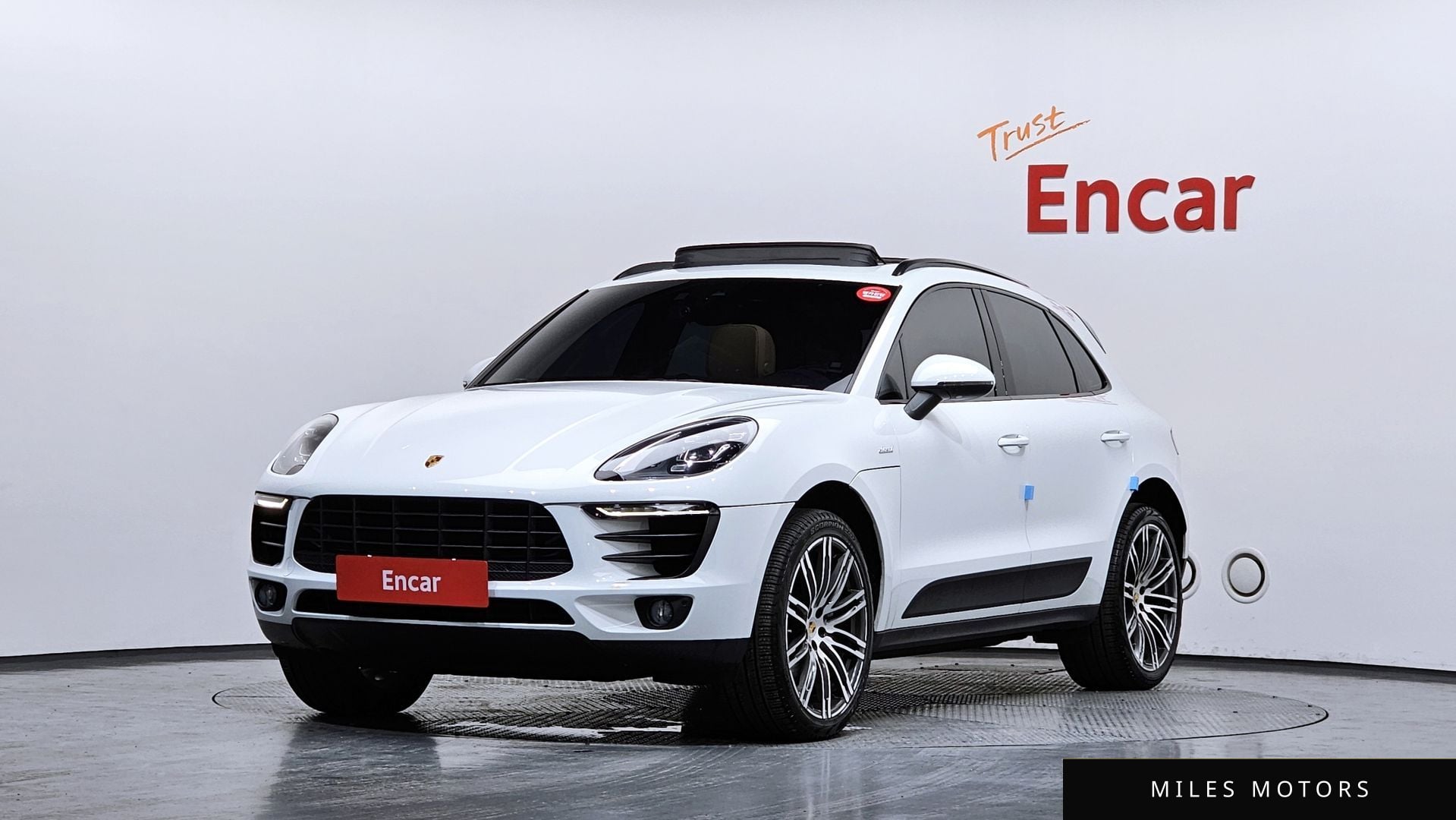 Porsche Macan 2017 — фото 1 из 12