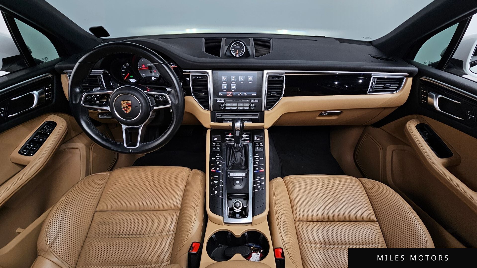 Porsche Macan 2017 — миниатюра 10