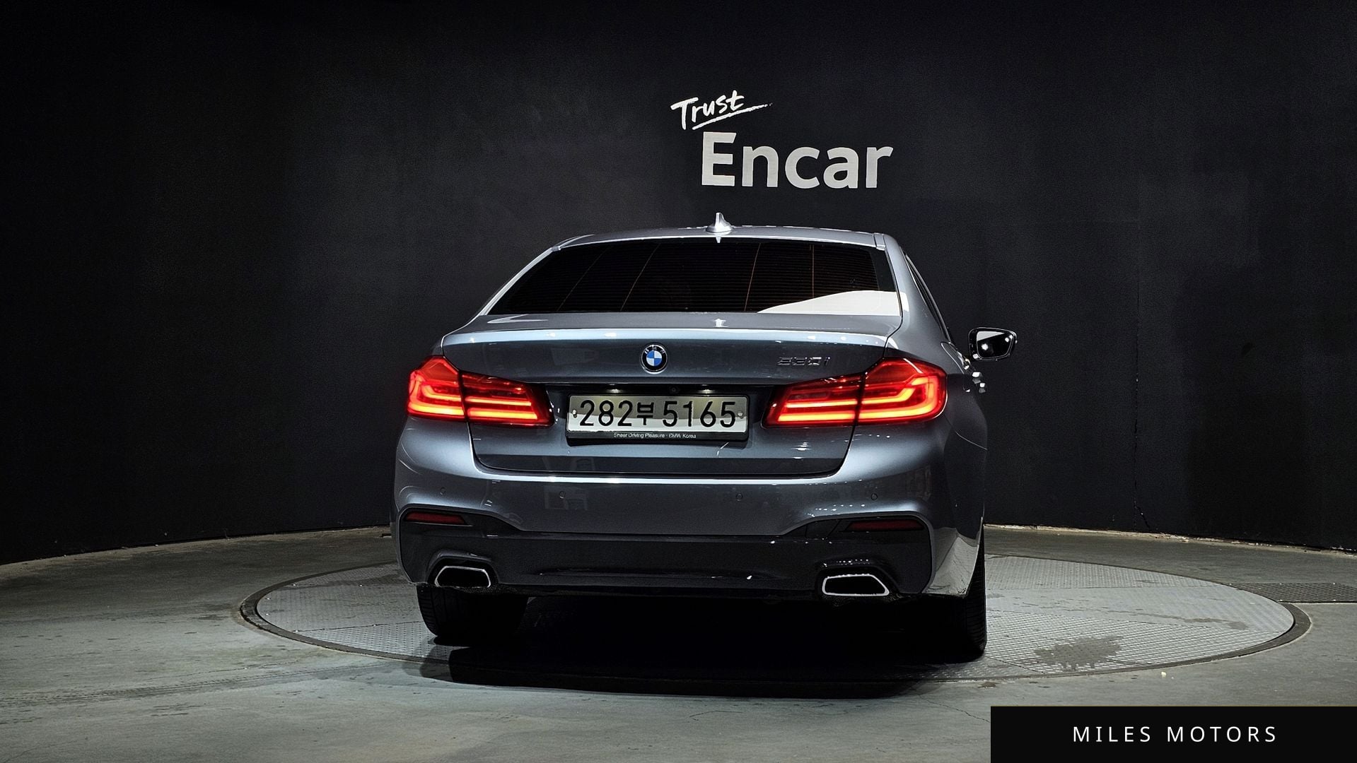 BMW 5 Series (G30) 2020 — миниатюра 4