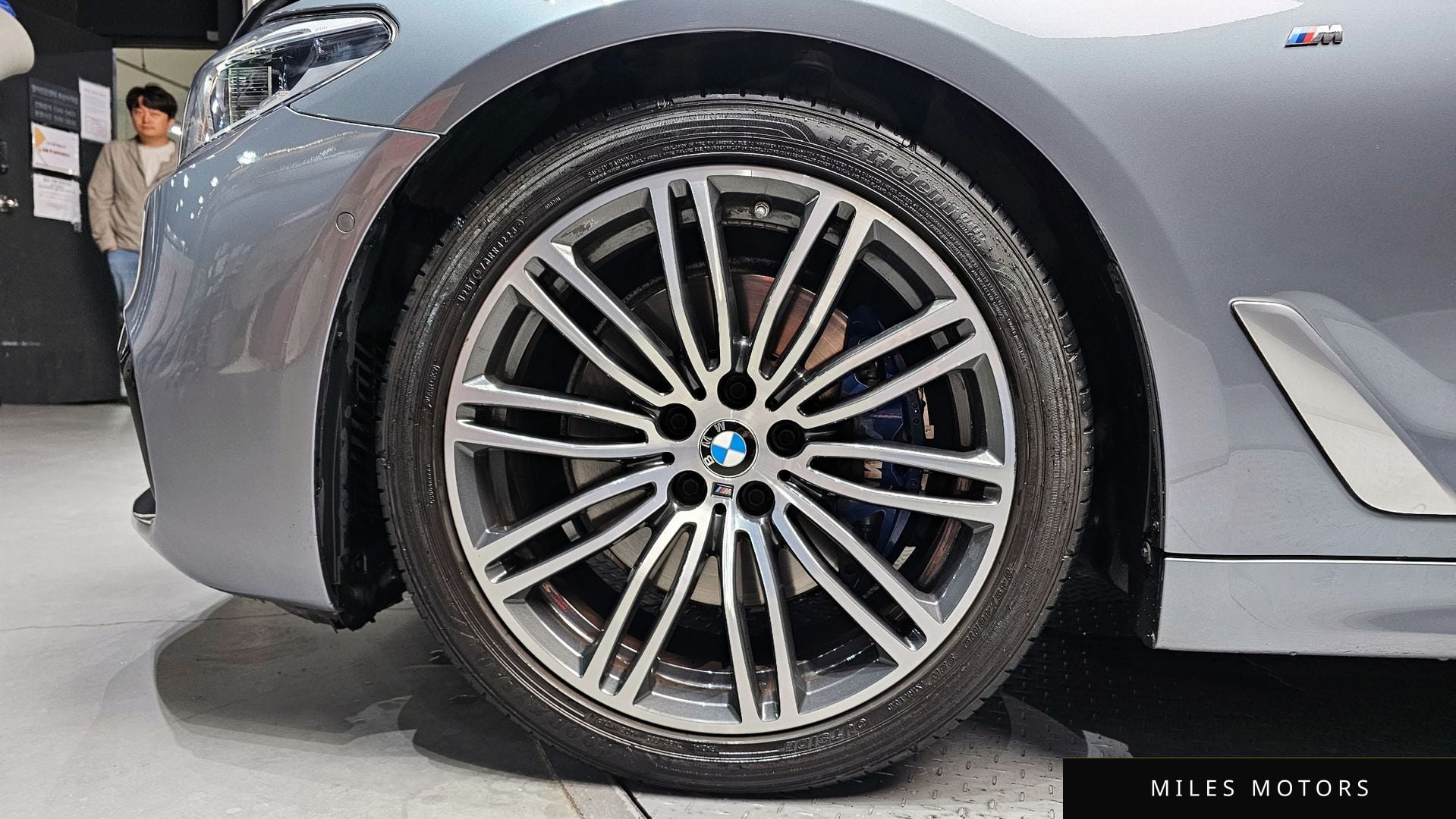 BMW 5 Series (G30) 2020 — миниатюра 5