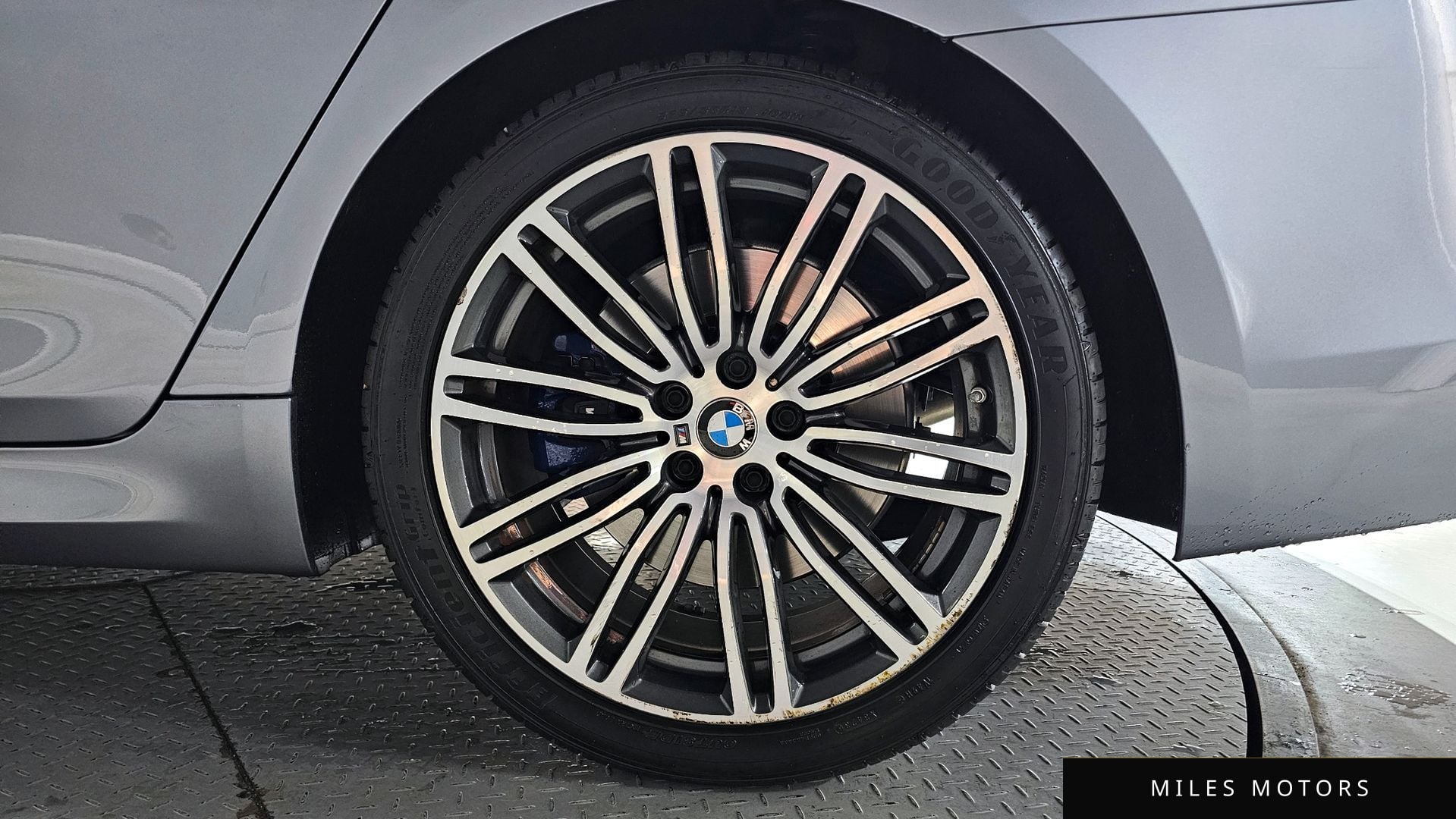 BMW 5 Series (G30) 2020 — миниатюра 7