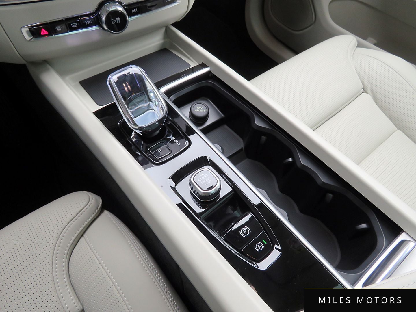 Volvo XC60 2026 — миниатюра 9