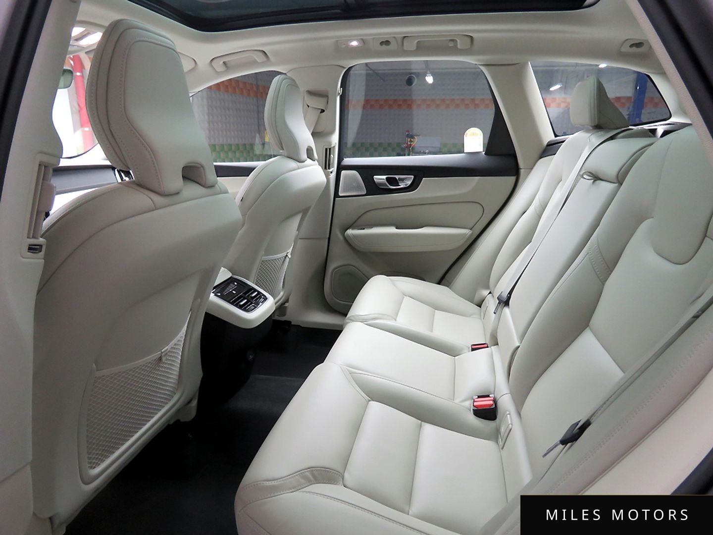 Volvo XC60 2026 — миниатюра 11