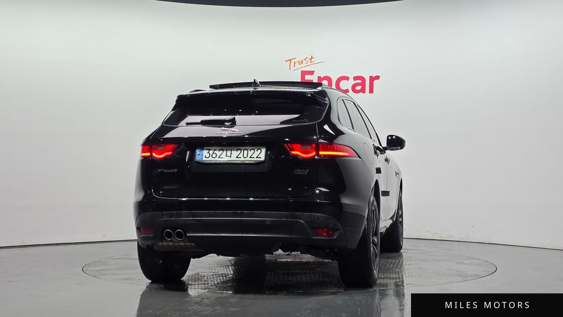 Jaguar F-PACE 2020 — миниатюра 4