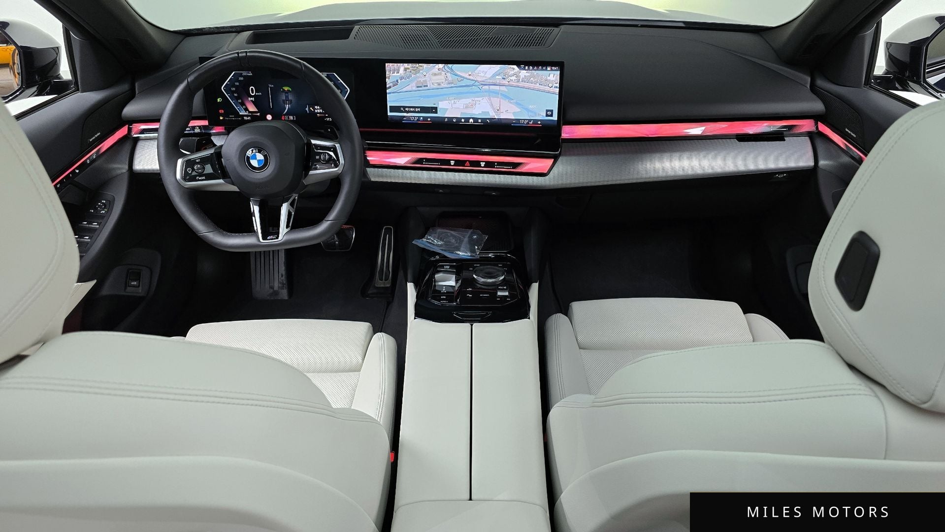BMW 5 Series (G60) 2025 — миниатюра 10