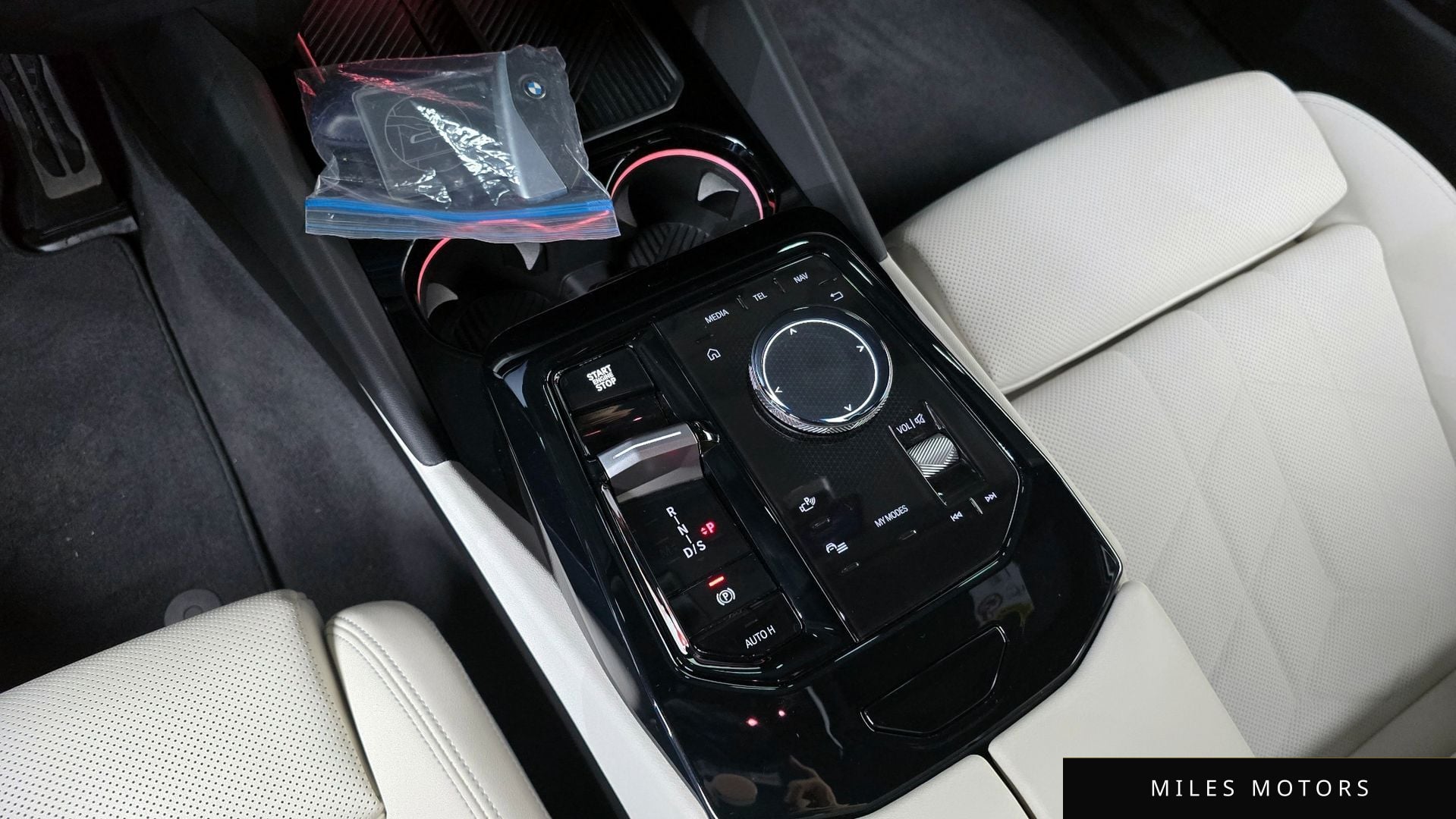 BMW 5 Series (G60) 2025 — миниатюра 12