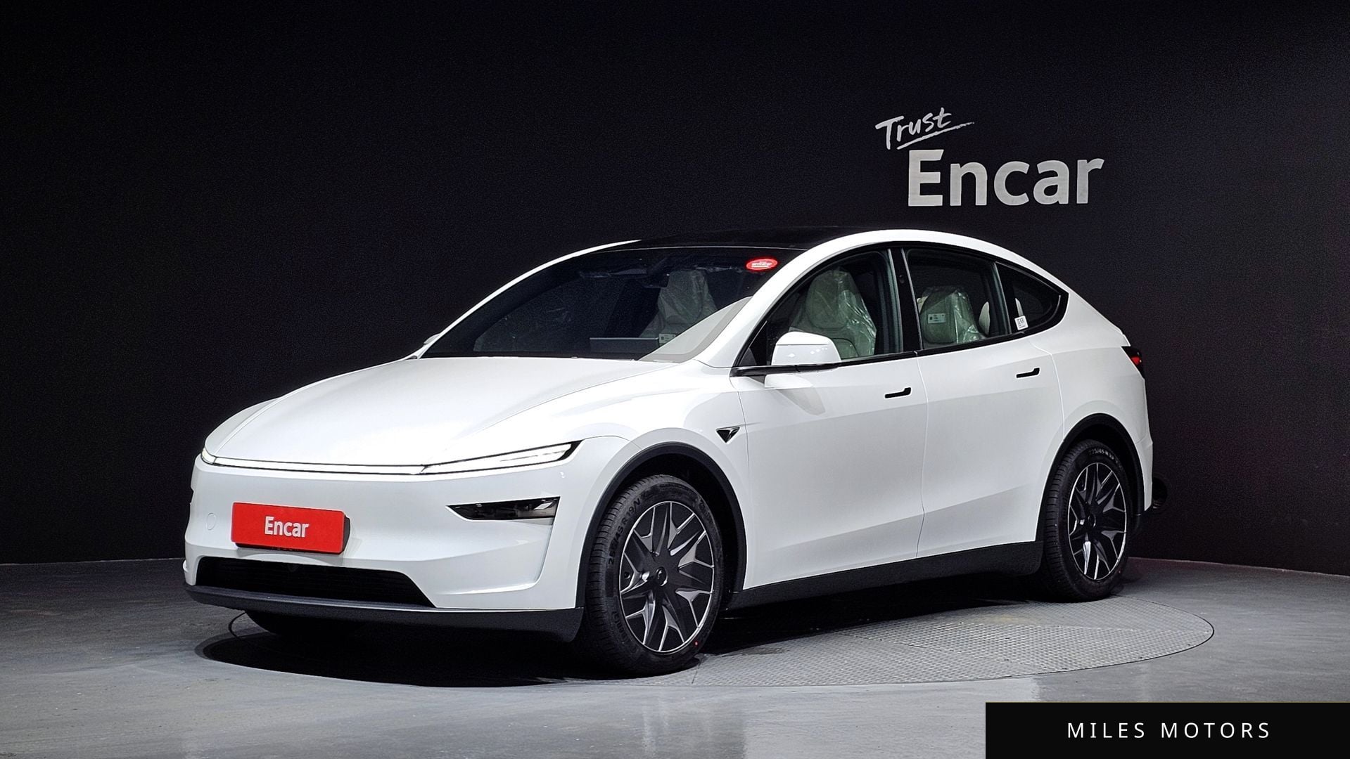 Tesla Model Y 2026 — фото 1 из 12
