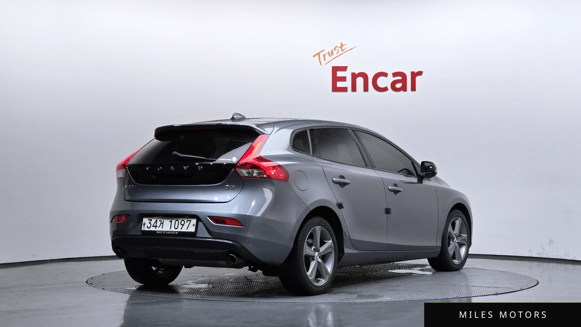 Volvo V40 2018 — миниатюра 2