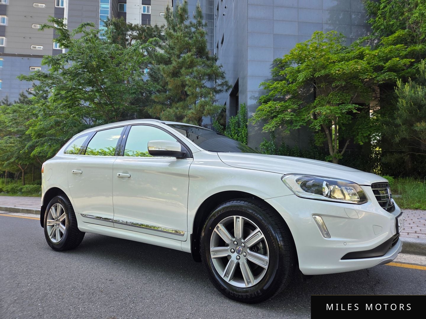 Volvo XC60 2017 — фото 1 из 12