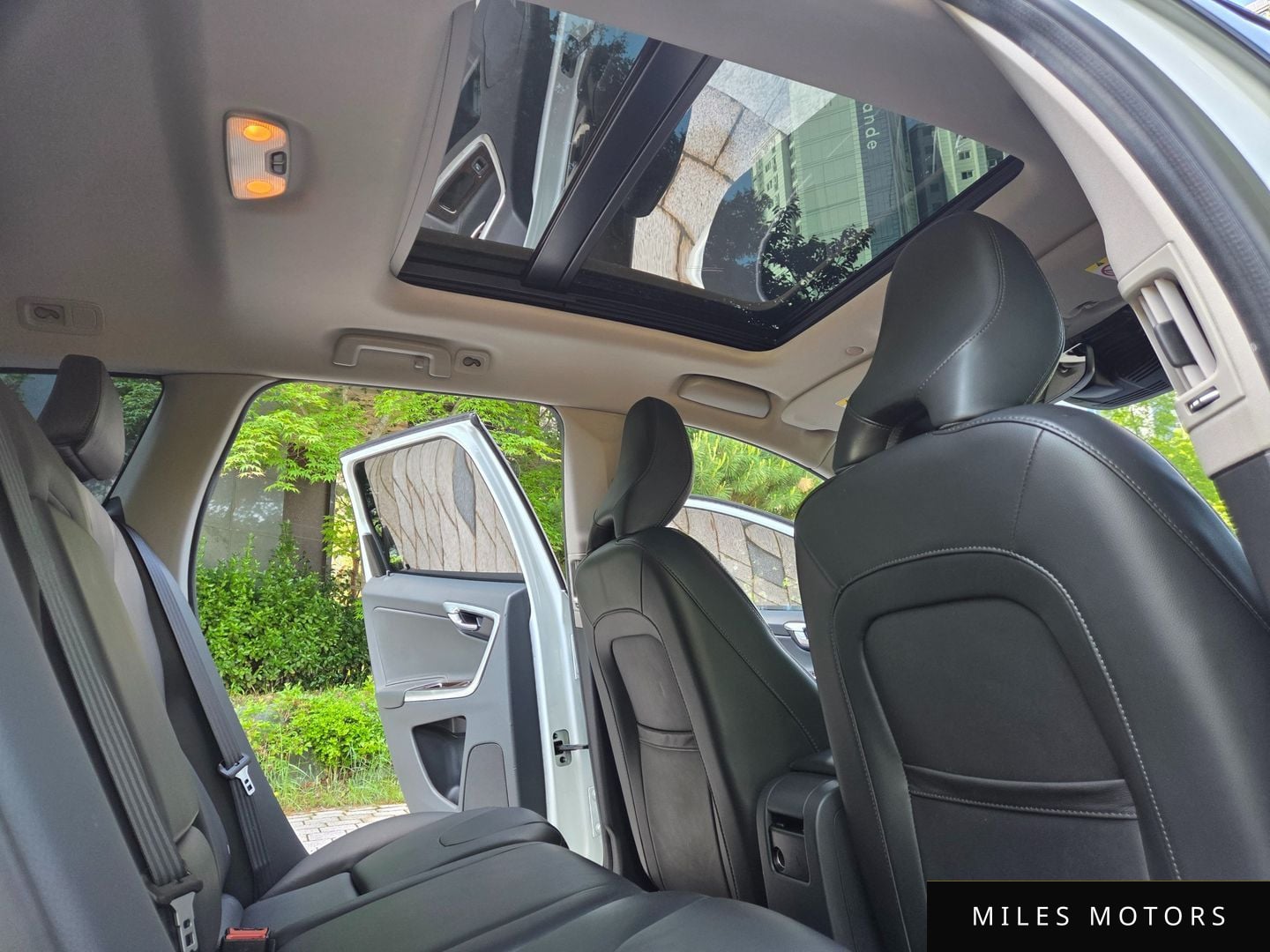 Volvo XC60 2017 — миниатюра 11