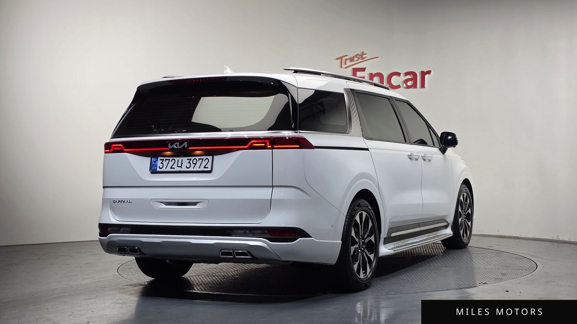 Kia Carnival 2023 — миниатюра 2