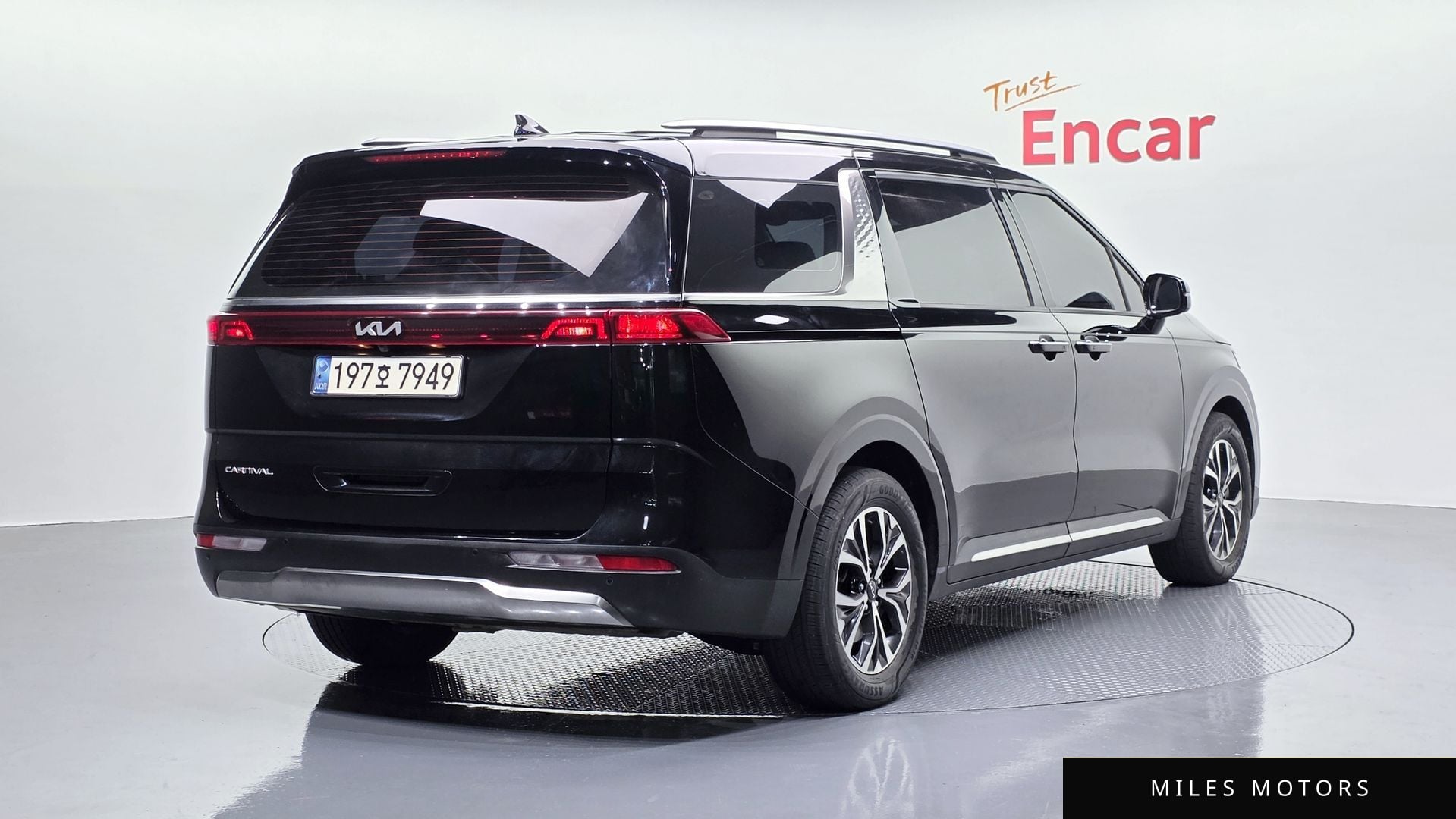 Kia Carnival 2022 — миниатюра 2