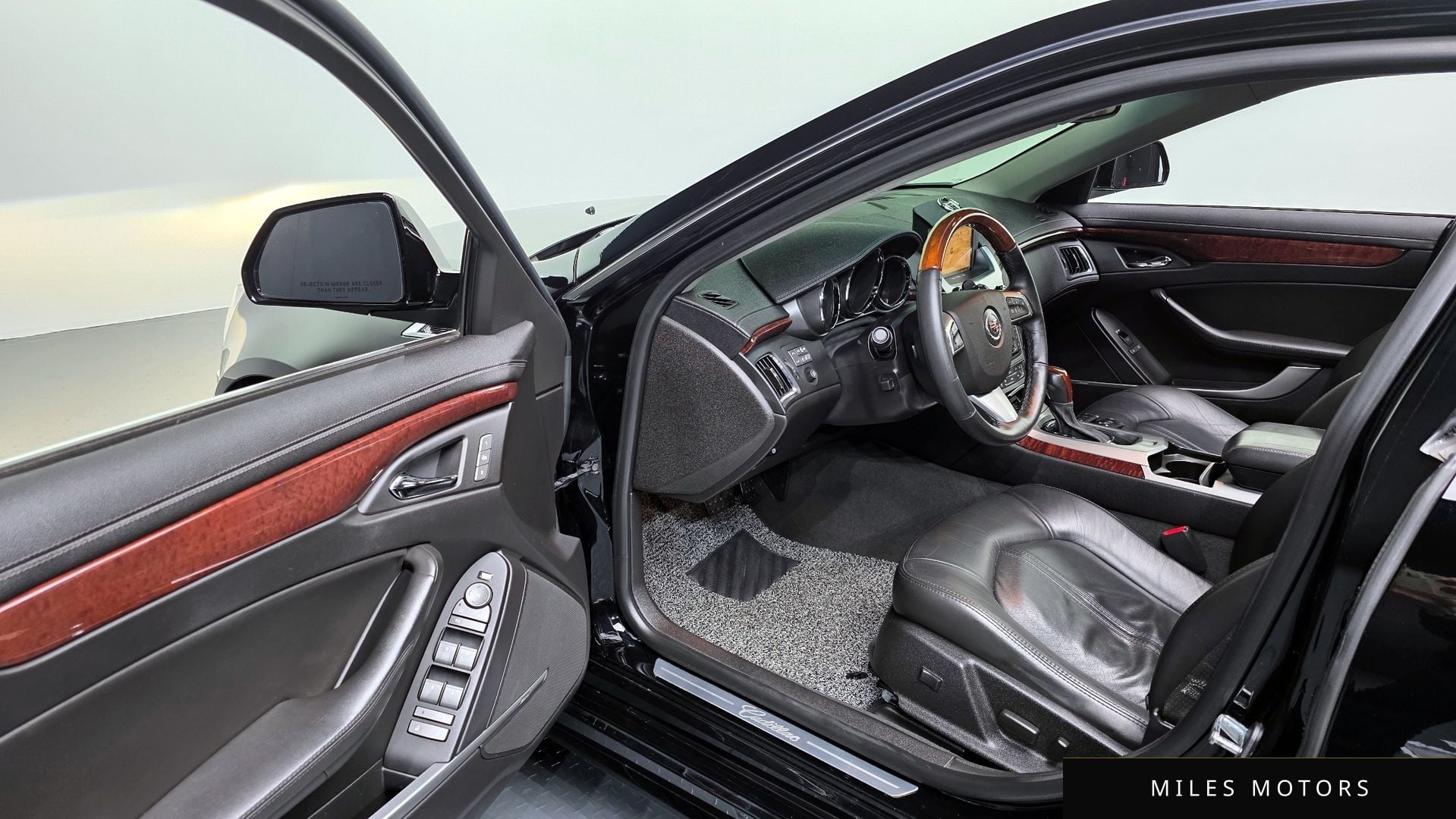 Cadillac CTS 2011 — миниатюра 10