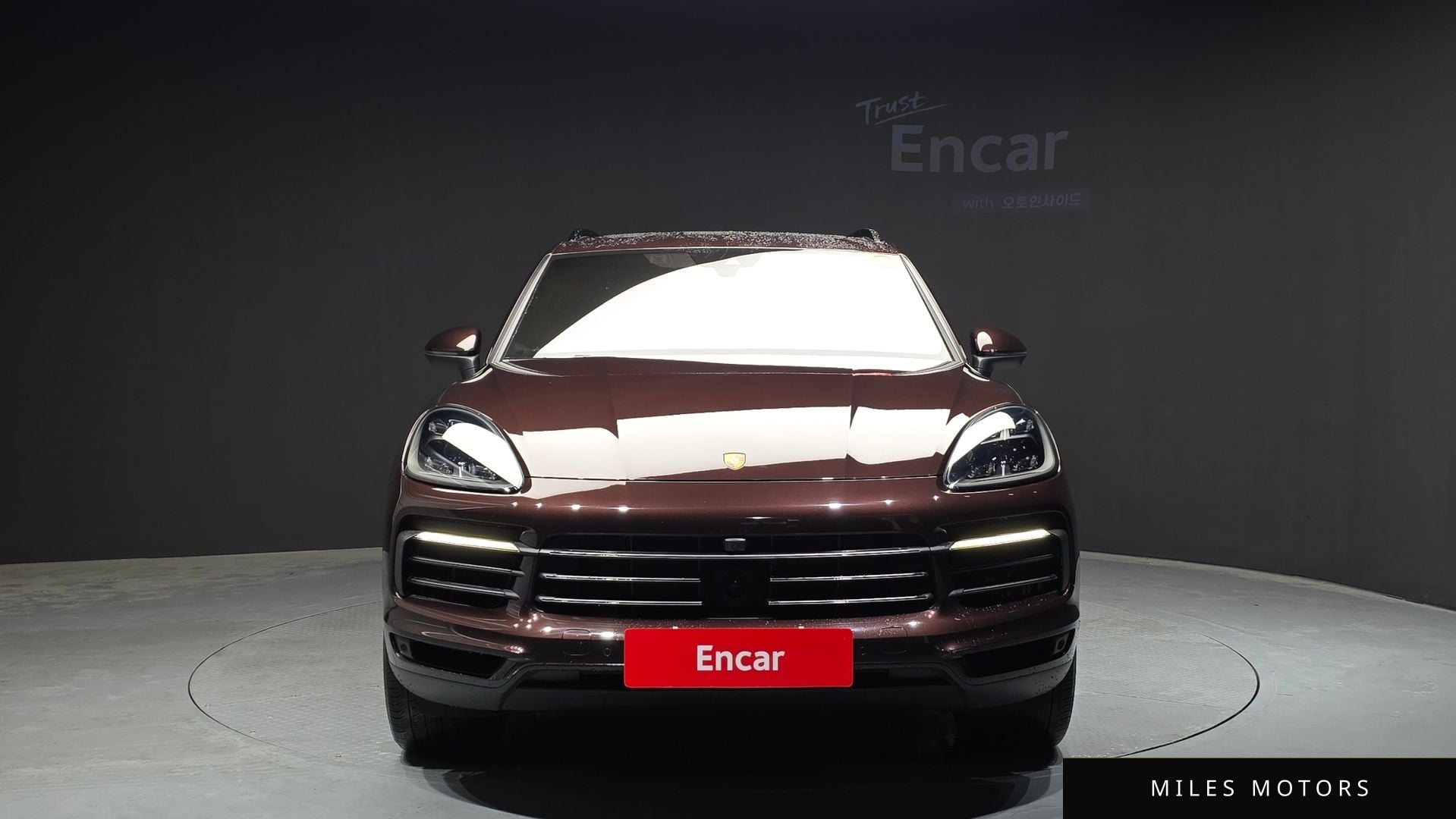 Porsche Cayenne 2023 — миниатюра 3