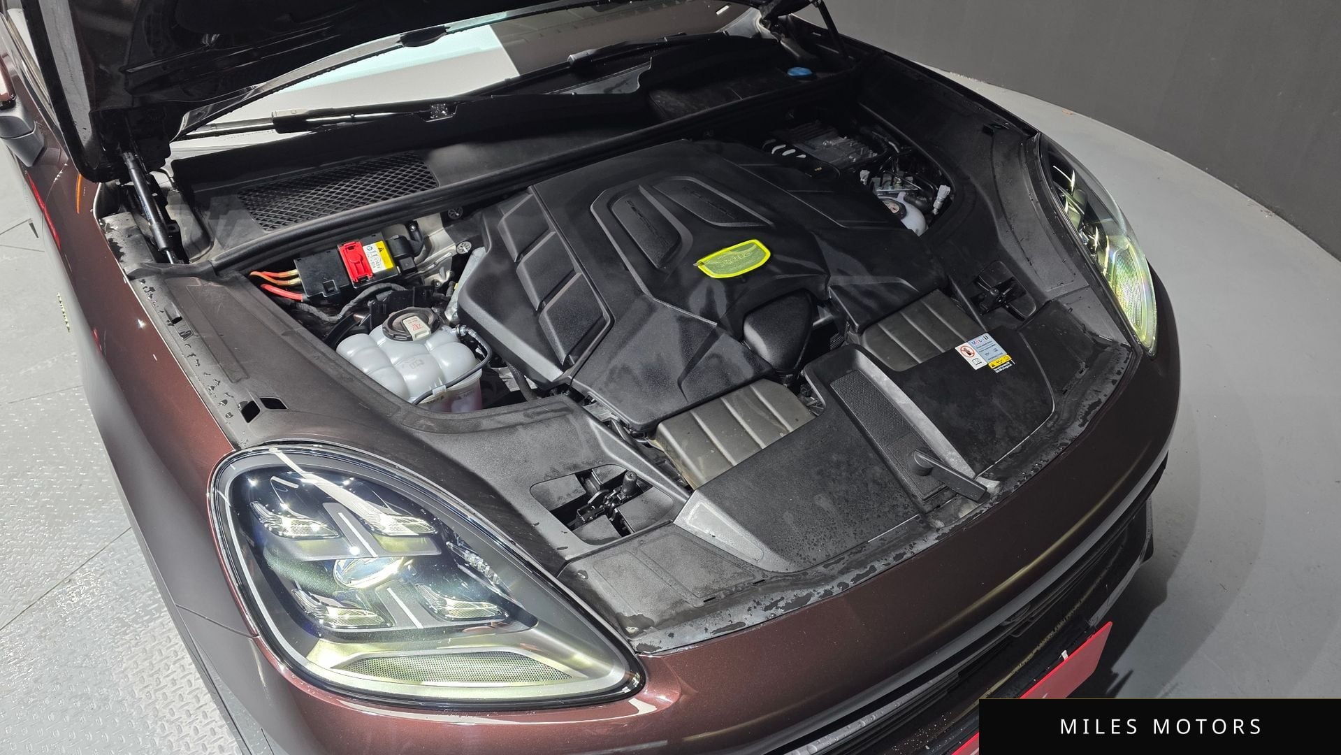 Porsche Cayenne 2023 — миниатюра 6