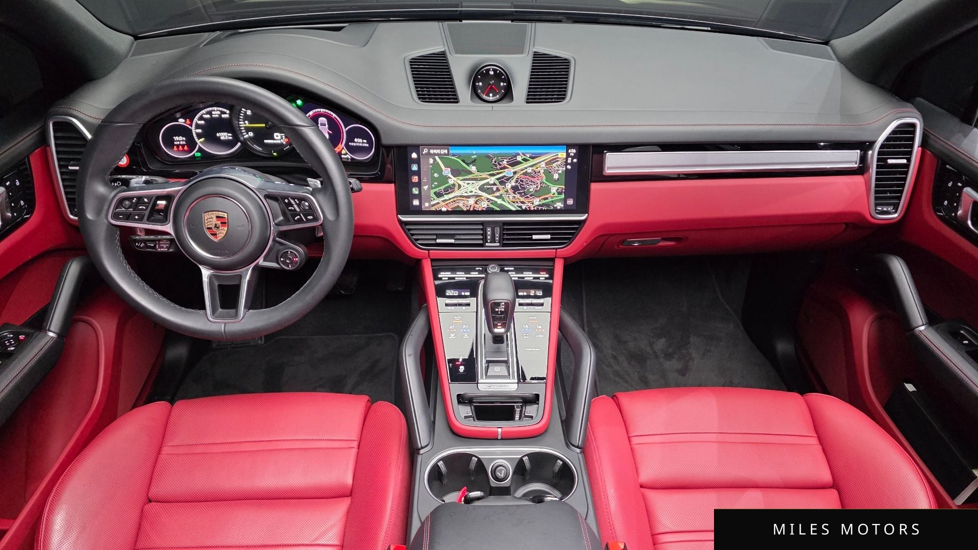 Porsche Cayenne 2023 — миниатюра 10