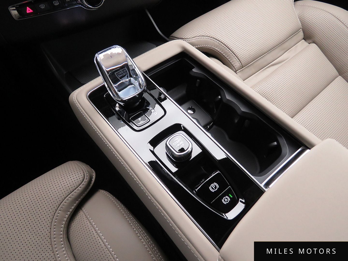 Volvo XC90 2026 — миниатюра 12