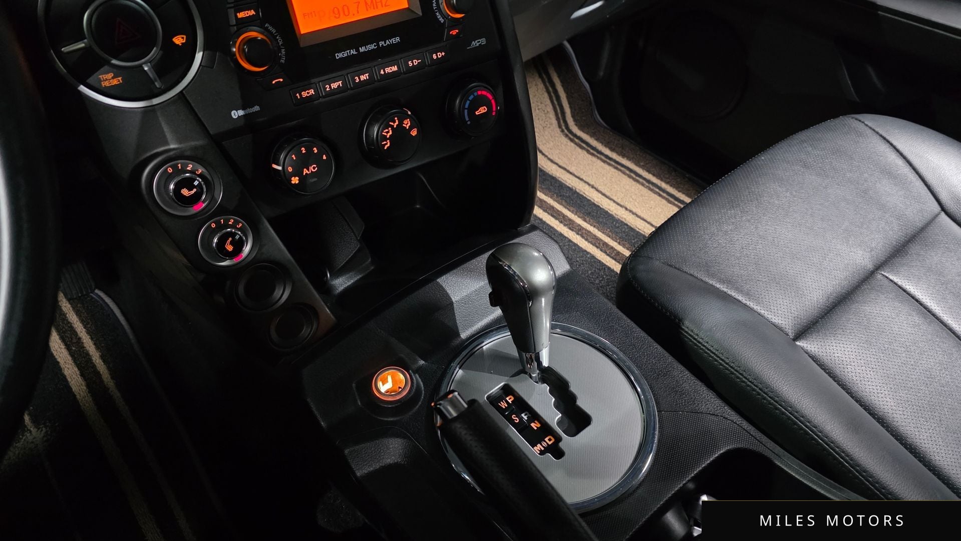 KG Mobility KORANDO 2017 — миниатюра 12