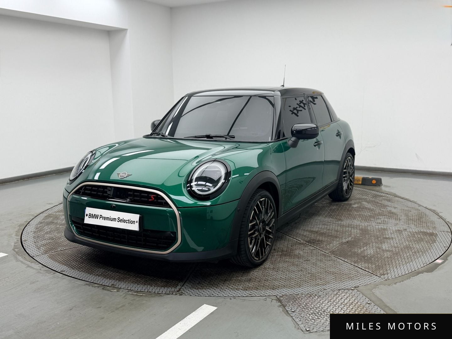 MINI Cooper S 2025 — фото 1 из 12