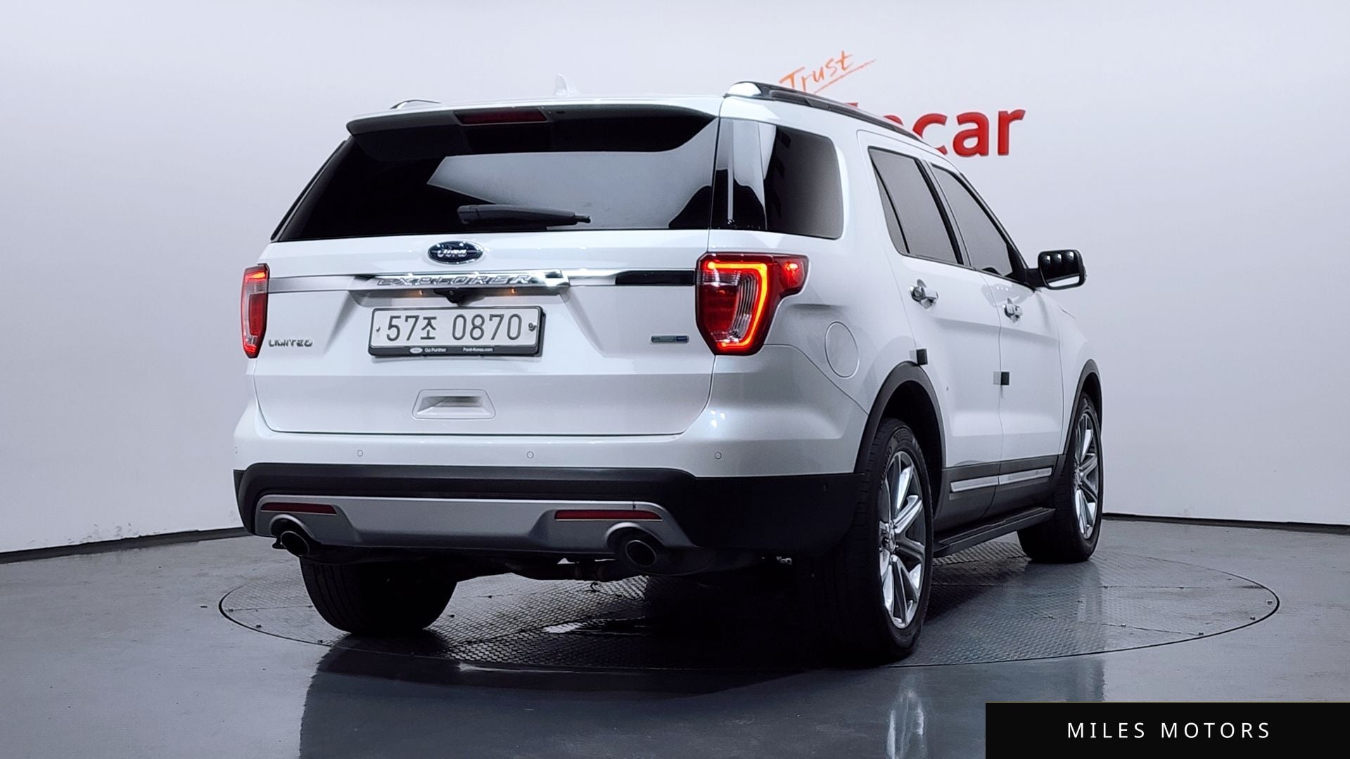 Ford Explorer 2016 — миниатюра 2