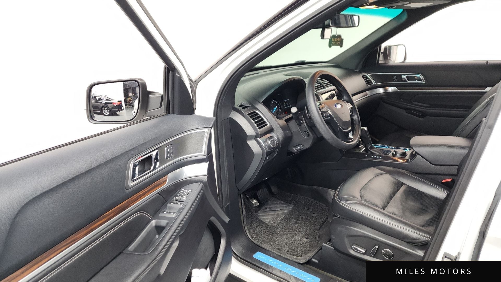 Ford Explorer 2016 — миниатюра 10