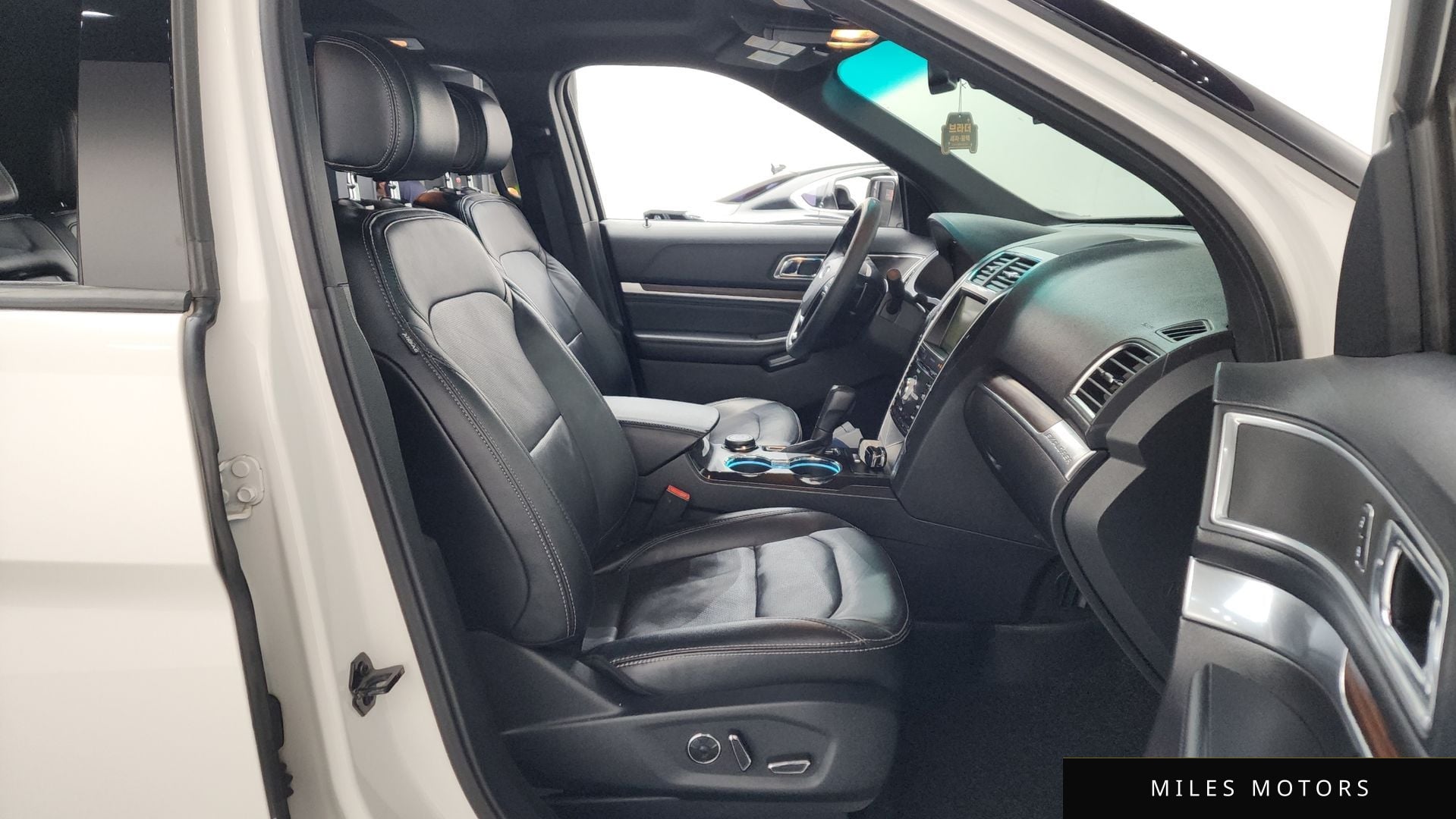 Ford Explorer 2016 — миниатюра 11