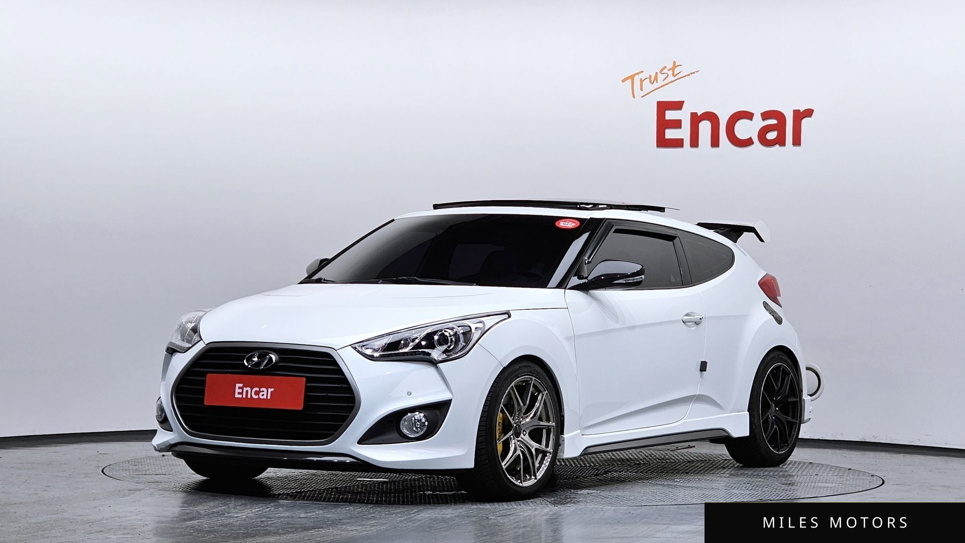 Hyundai Veloster 2016 — фото 1 из 12