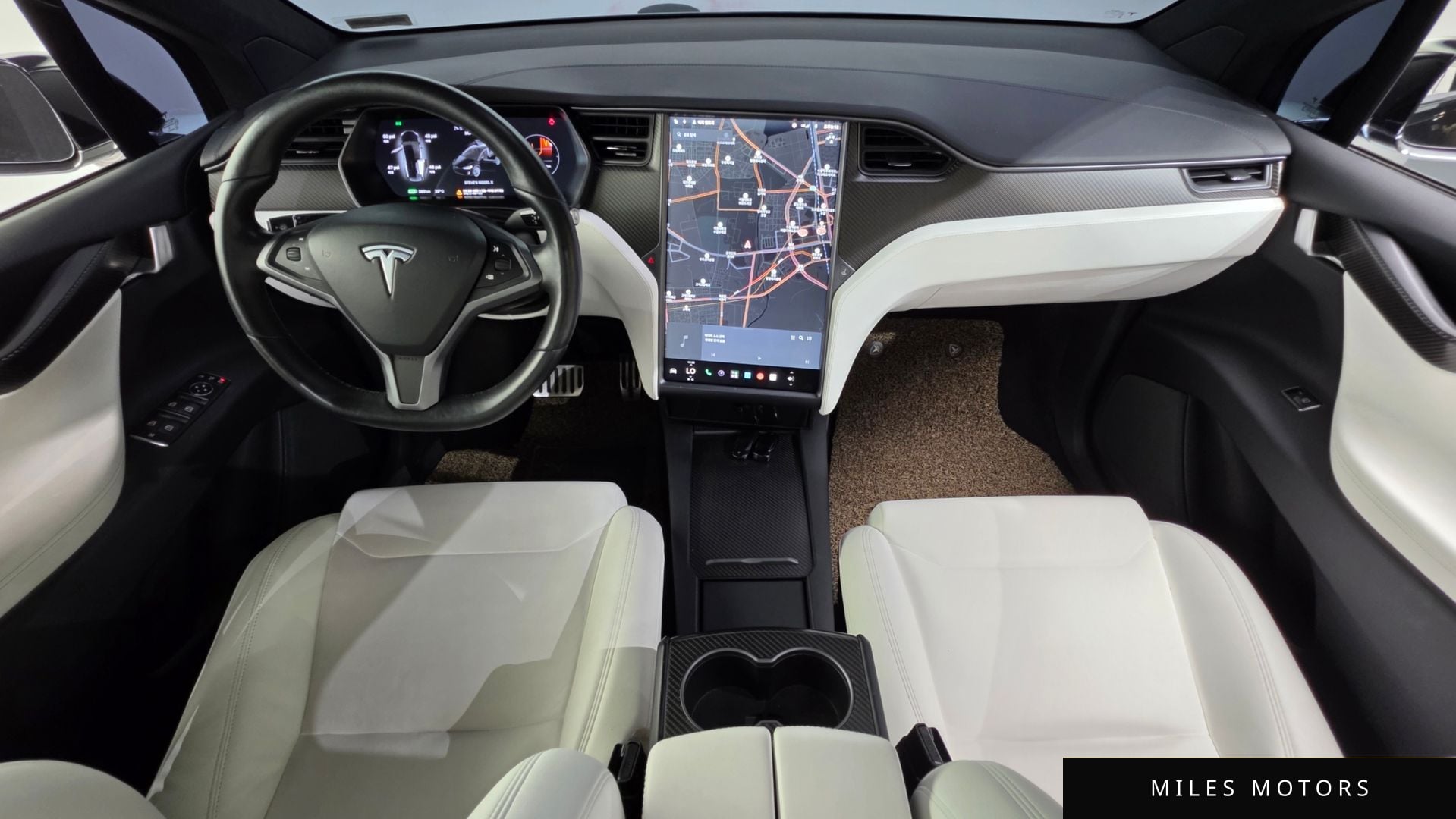 Tesla Model X 2018 — миниатюра 10