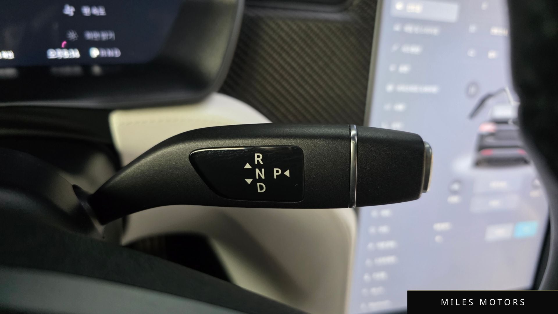 Tesla Model X 2018 — миниатюра 12