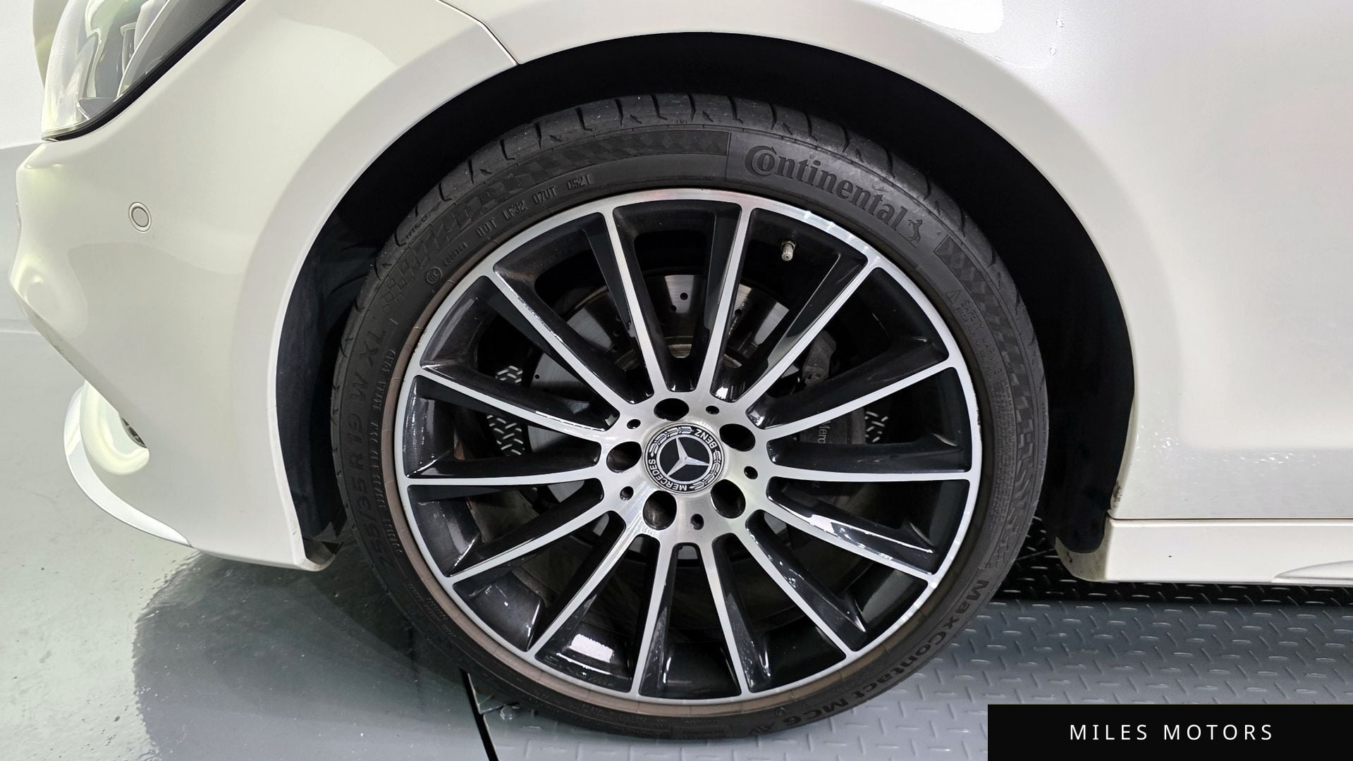 Mercedes-Benz CLS-Class W218 2017 — миниатюра 5