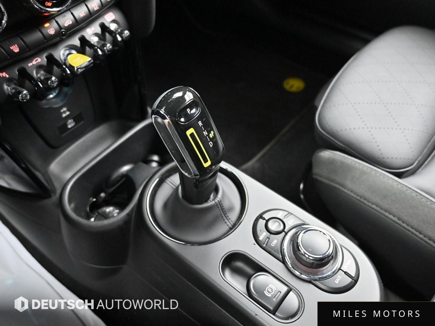 MINI Cooper 2023 — миниатюра 9