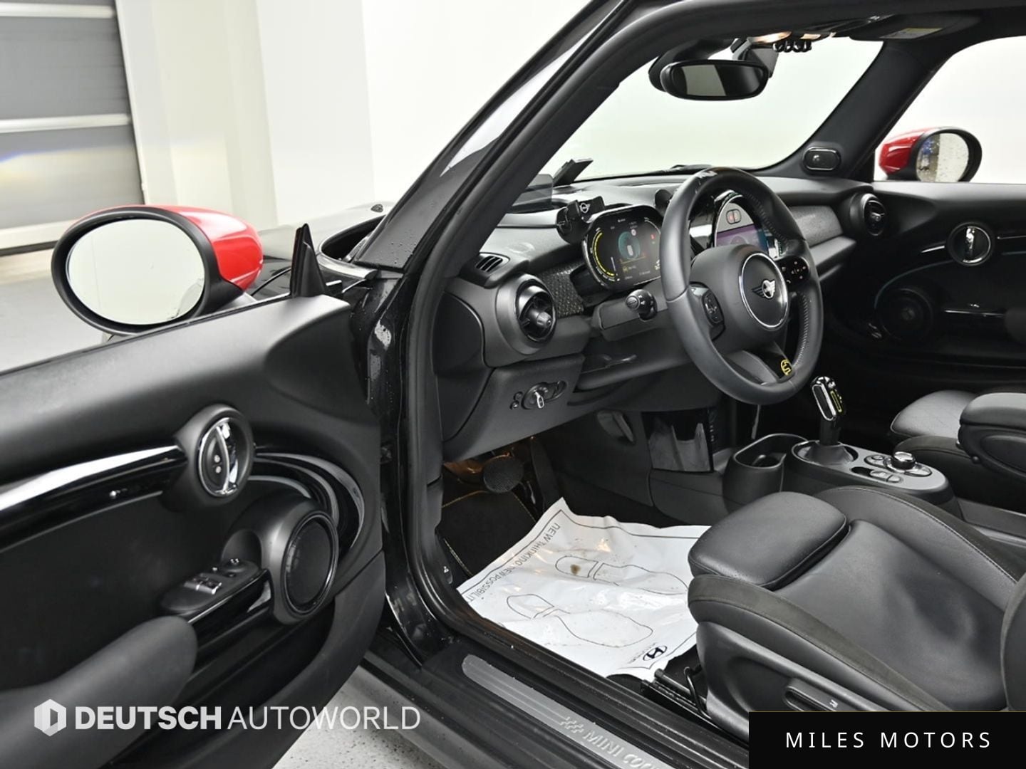 MINI Cooper 2023 — миниатюра 11