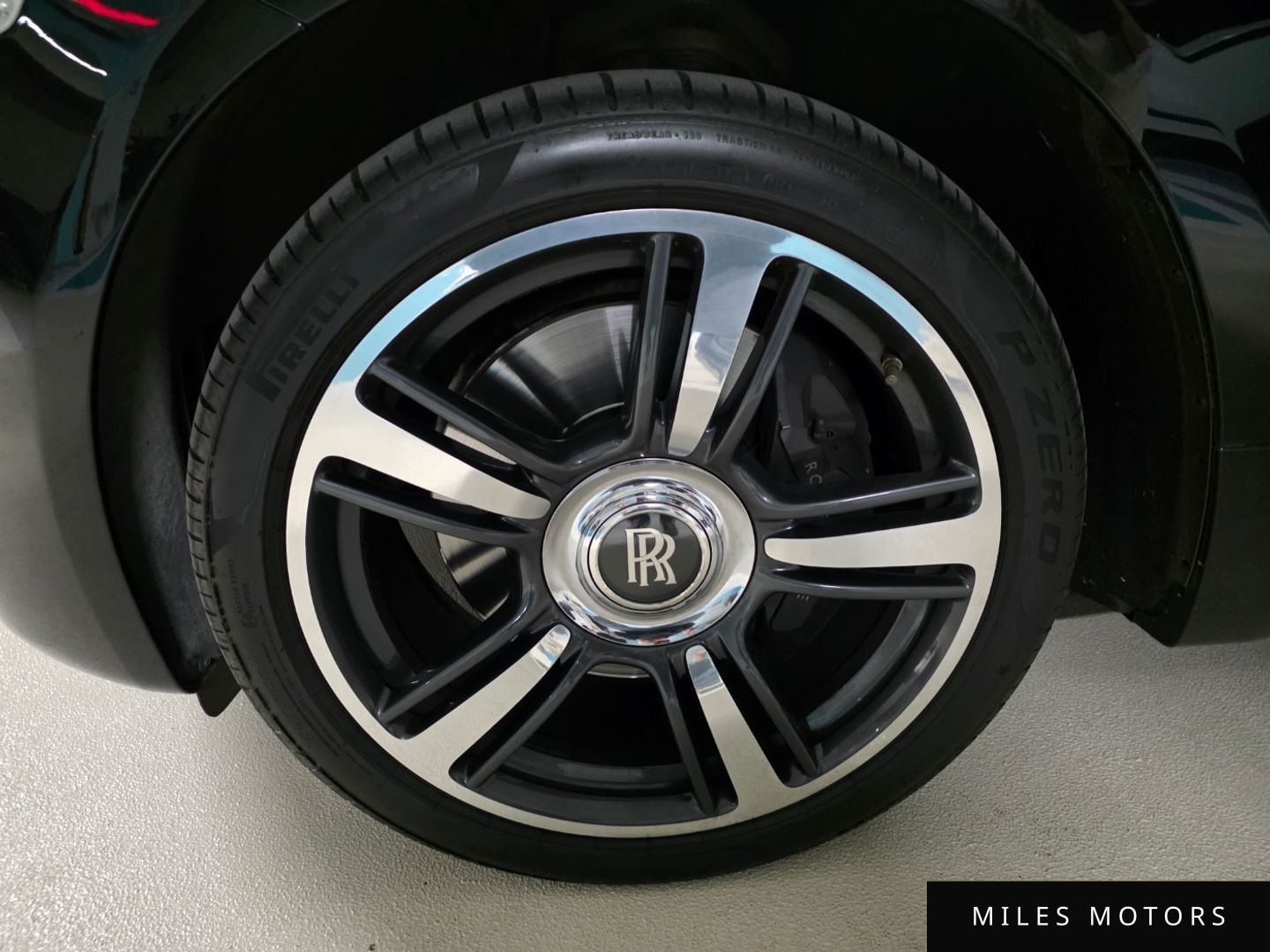 Rolls-Royce Wraith 2016 — миниатюра 10