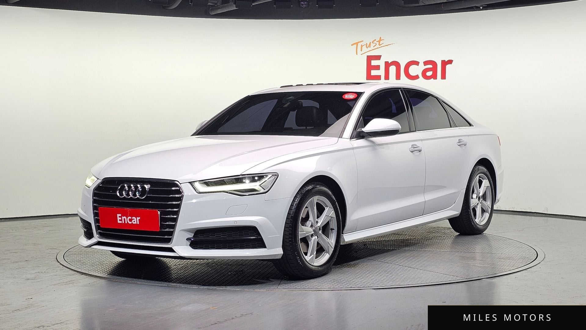 Audi A6 2018 — фото 1 из 12