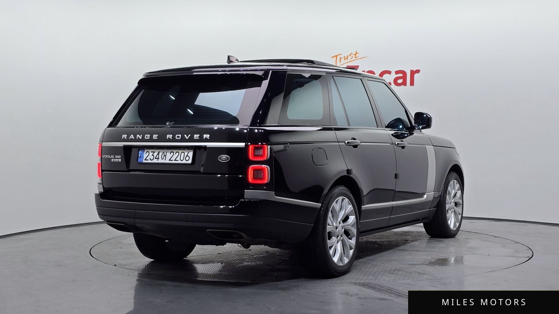 Land Rover Range Rover 2018 — миниатюра 2