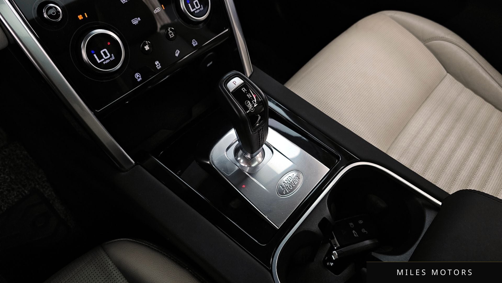 Land Rover Discovery Sport 2020 — миниатюра 9