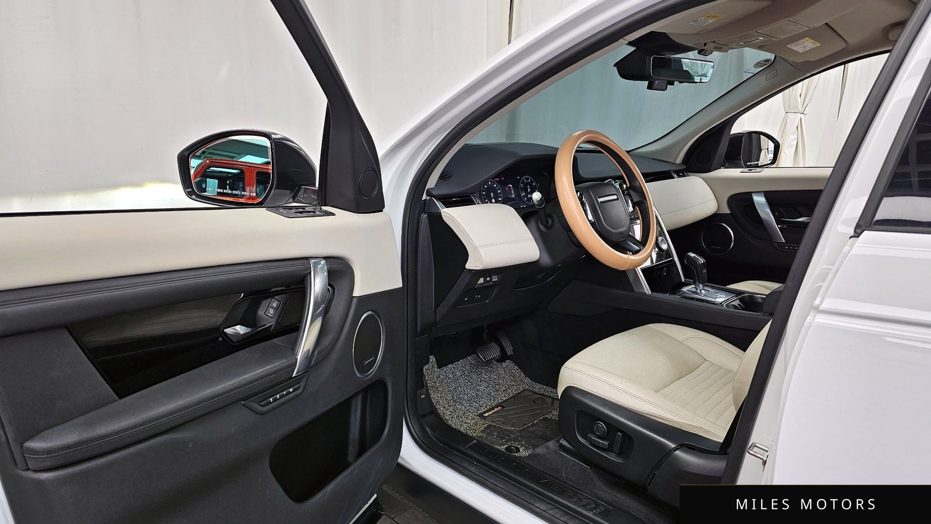 Land Rover Discovery Sport 2020 — миниатюра 10