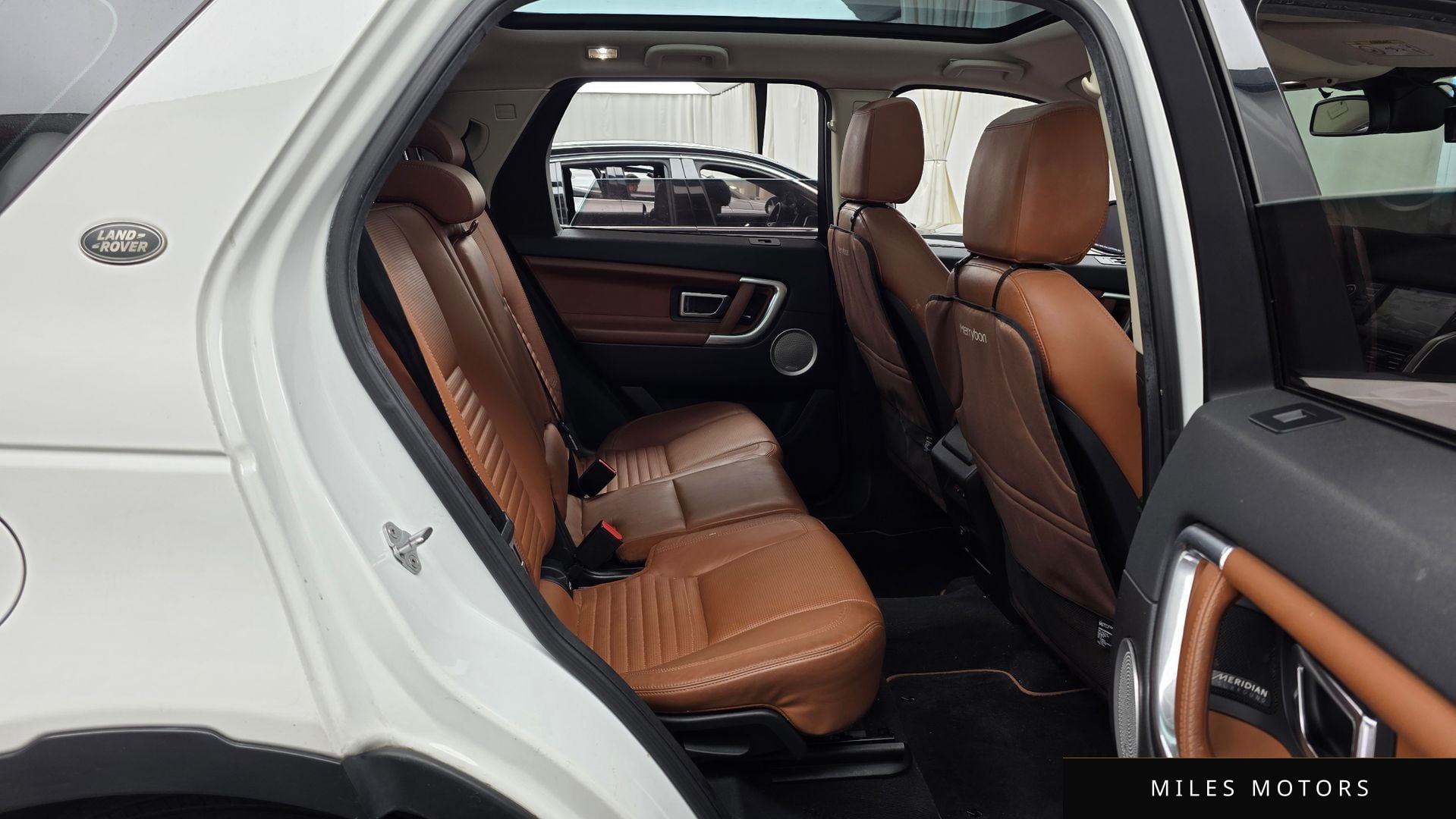 Land Rover Discovery Sport 2016 — миниатюра 12