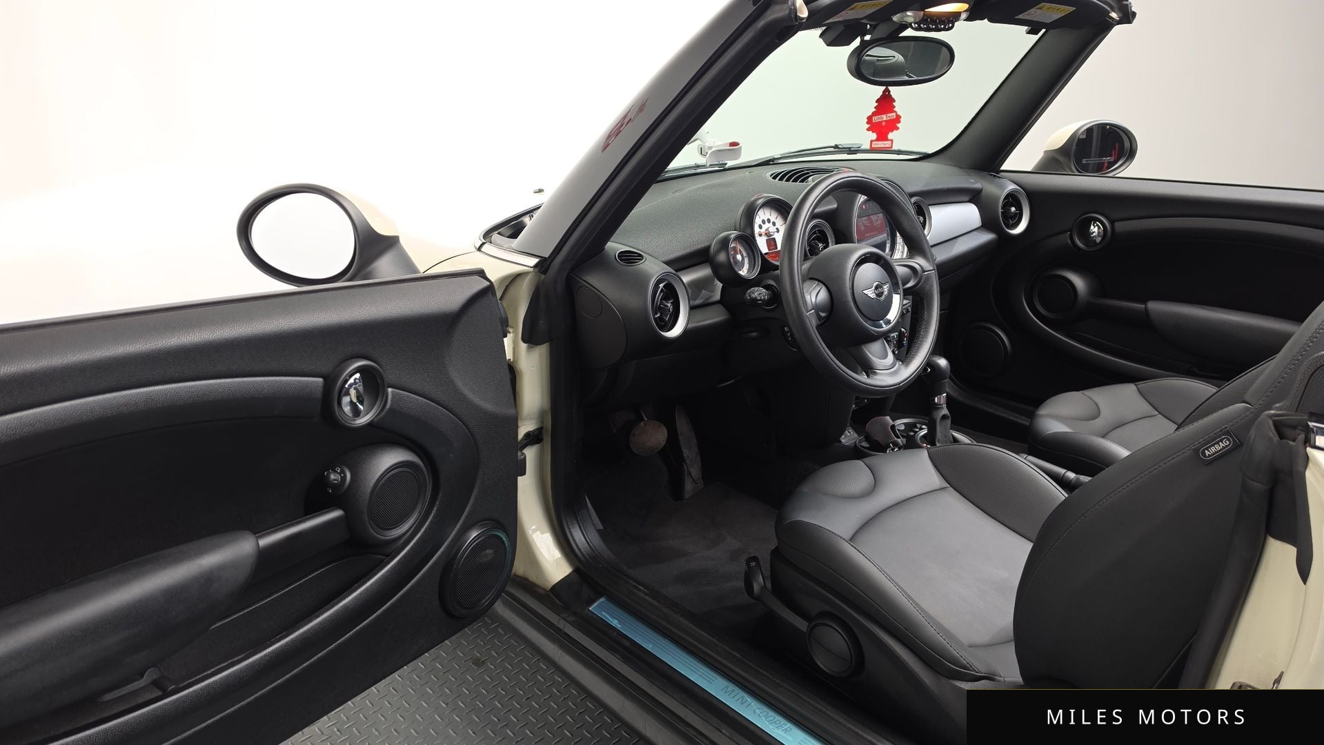 MINI Cooper Convertible 2014 — миниатюра 10
