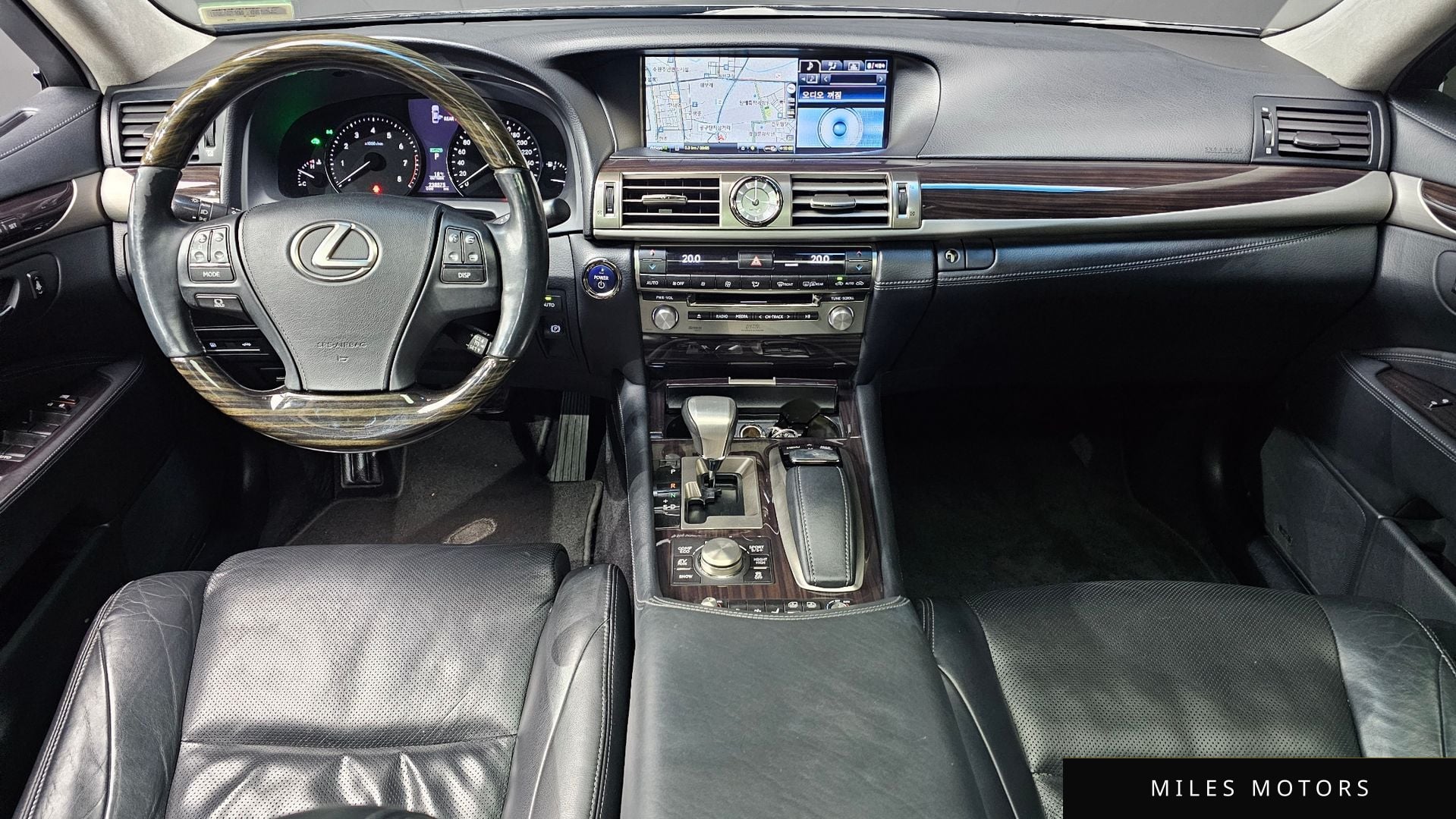 Лексус LS600hL 2013 — миниатюра 7