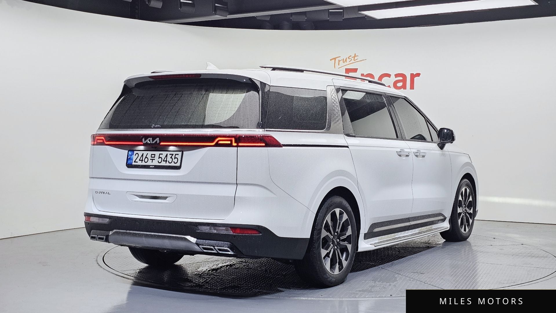 Kia Carnival 2023 — миниатюра 2