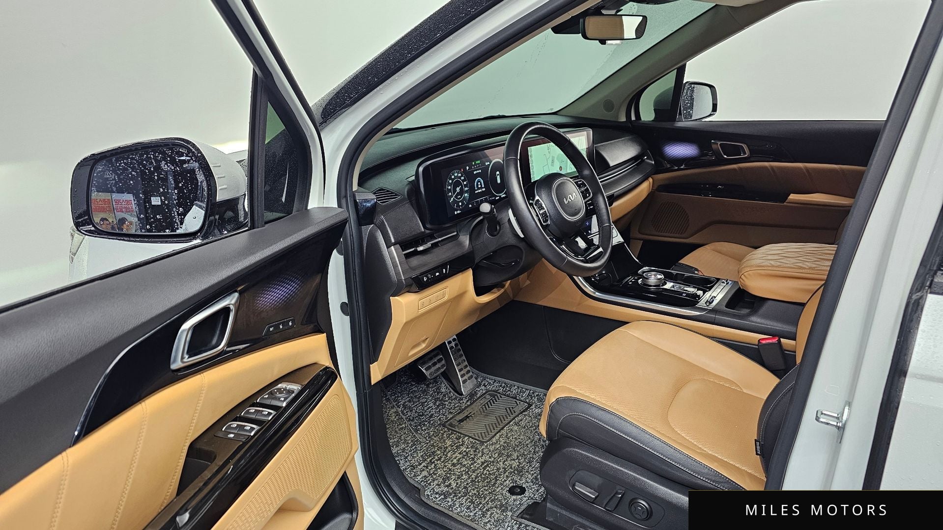 Kia Carnival 2023 — миниатюра 10