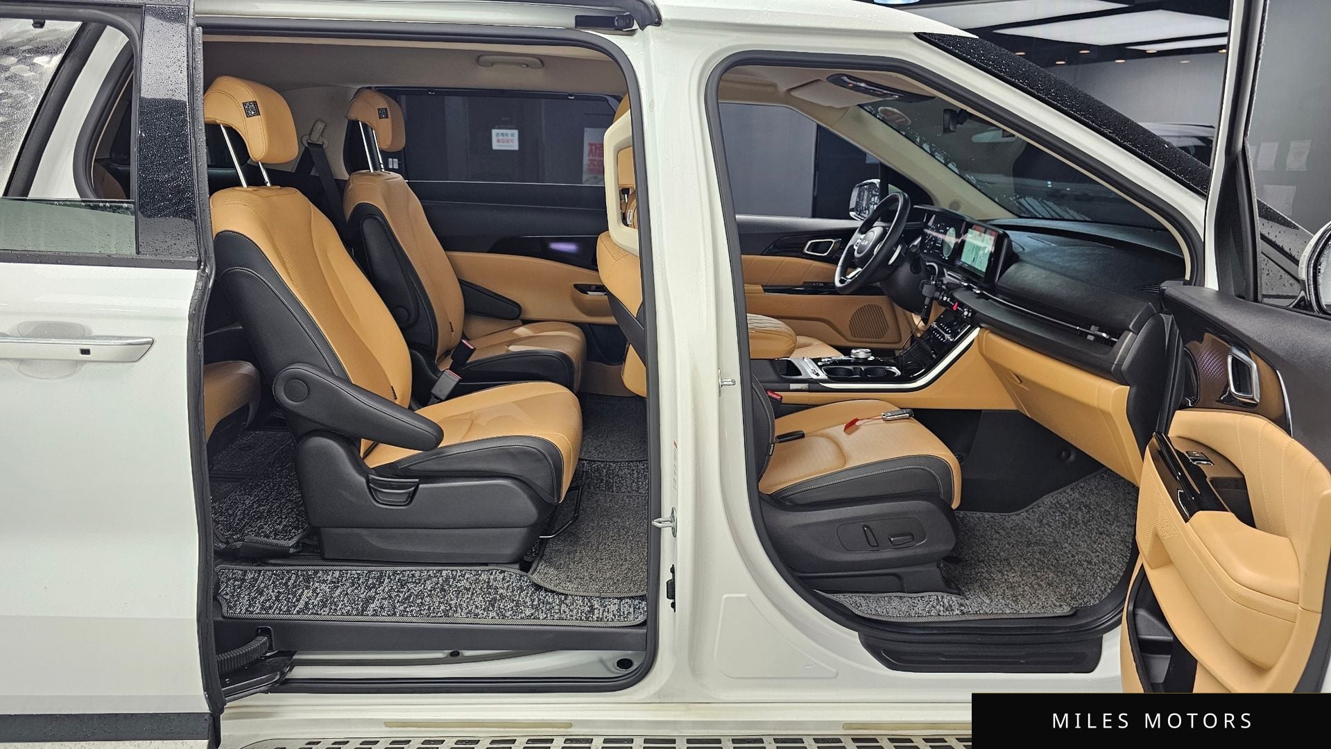 Kia Carnival 2023 — миниатюра 12