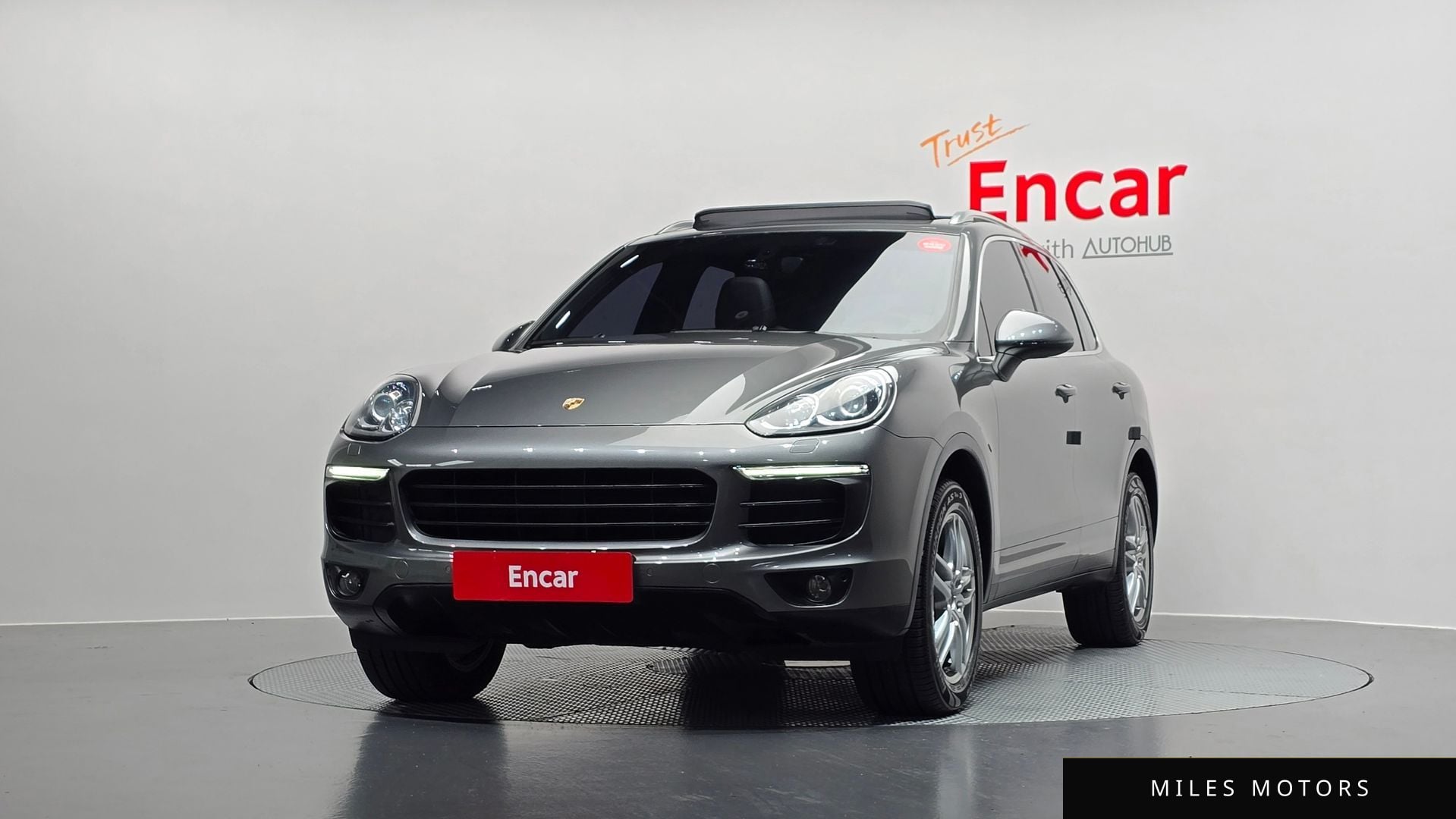 Porsche Cayenne 2016 — миниатюра 3