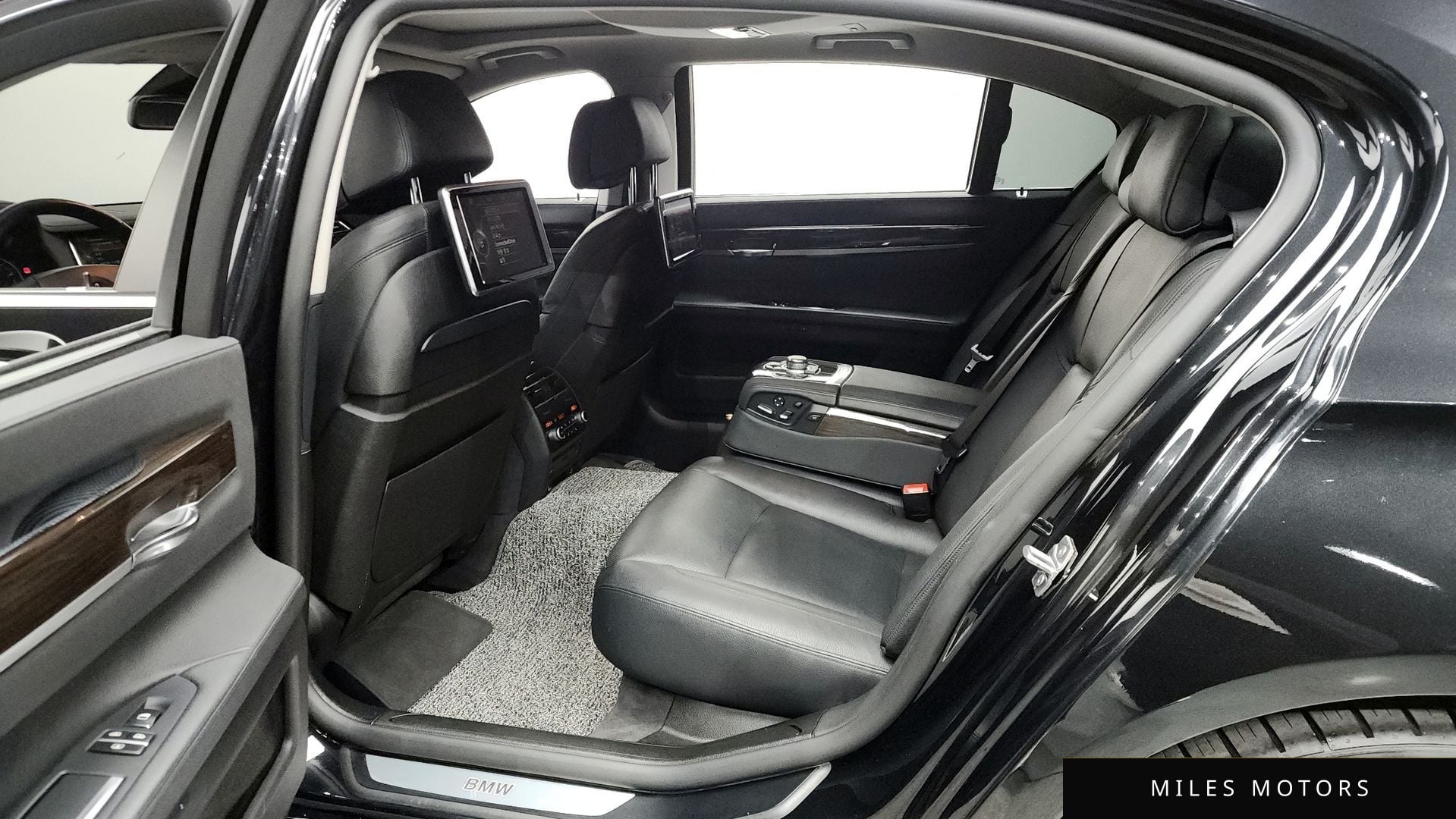 BMW 7 Series (F01) 2013 — миниатюра 11