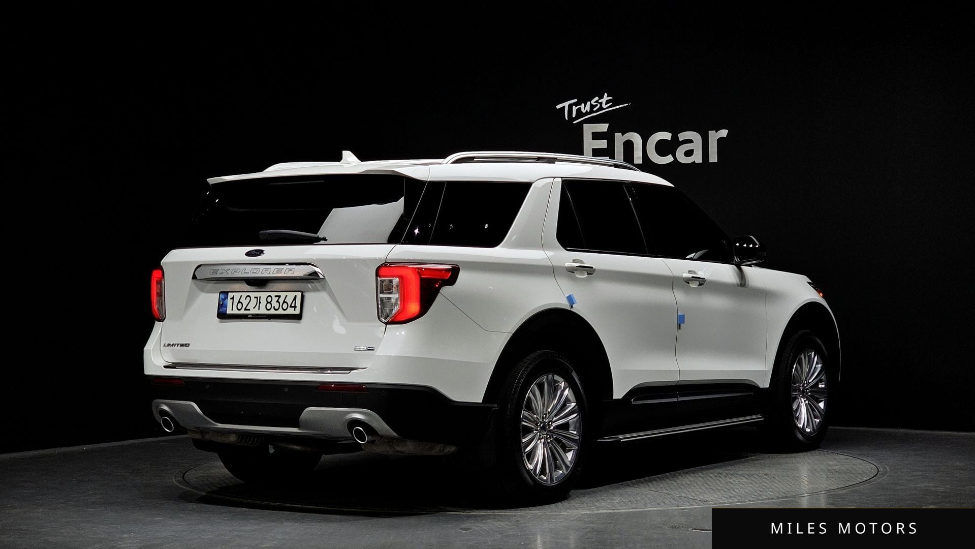 Ford Explorer 2020 — миниатюра 2